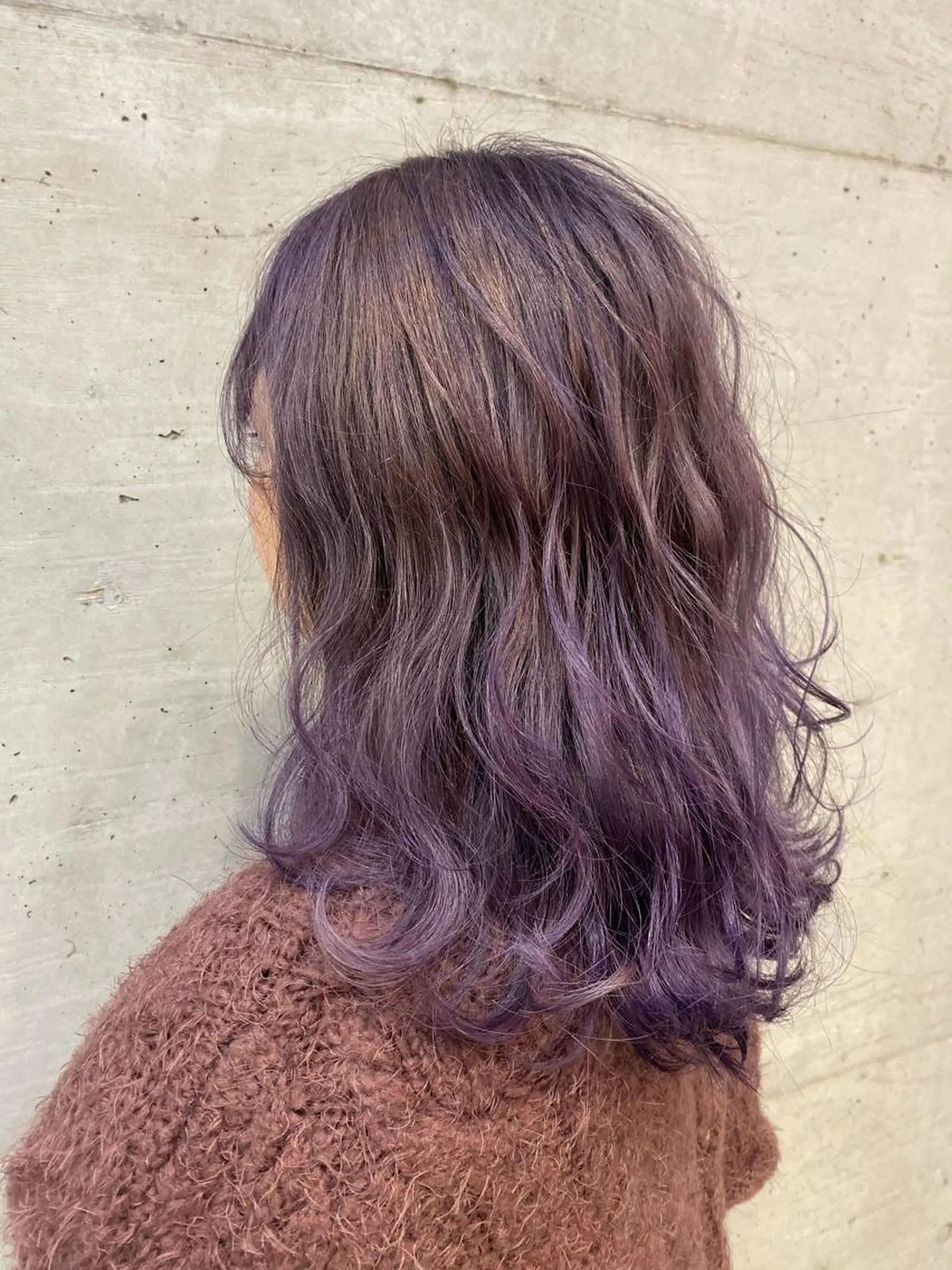 セミロング カラー ラベンダーカラー 大栗 佑也  髪質改善のヘアスタイル