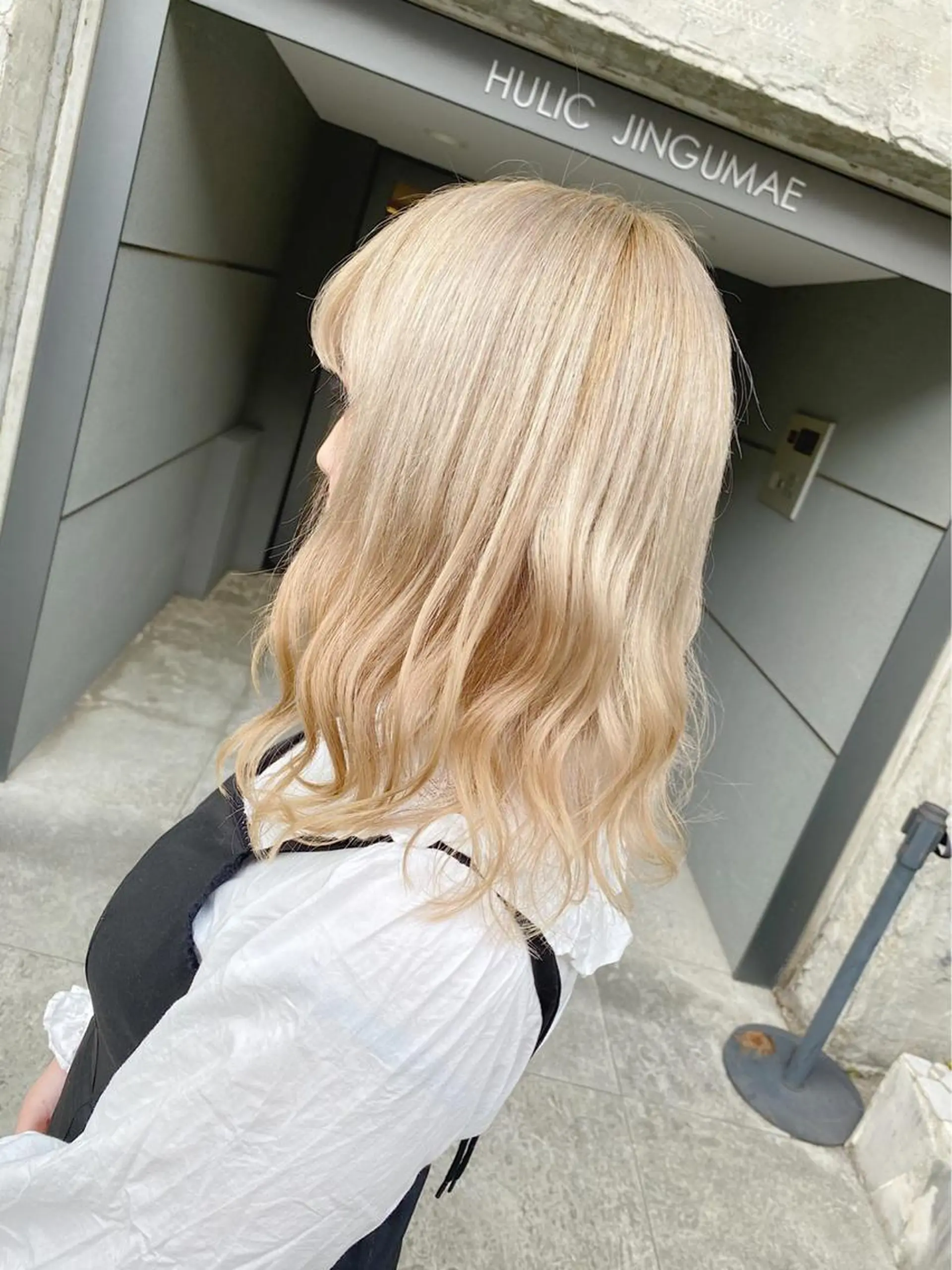 ミディアム カラー ヘアアレンジ アッシュ アッシュグレー ベージュカラー ブリーチ ブルーカラー ヘアカラー トリートメント ヘアセット 🦋 Nanaka🦋のその他イメージ
