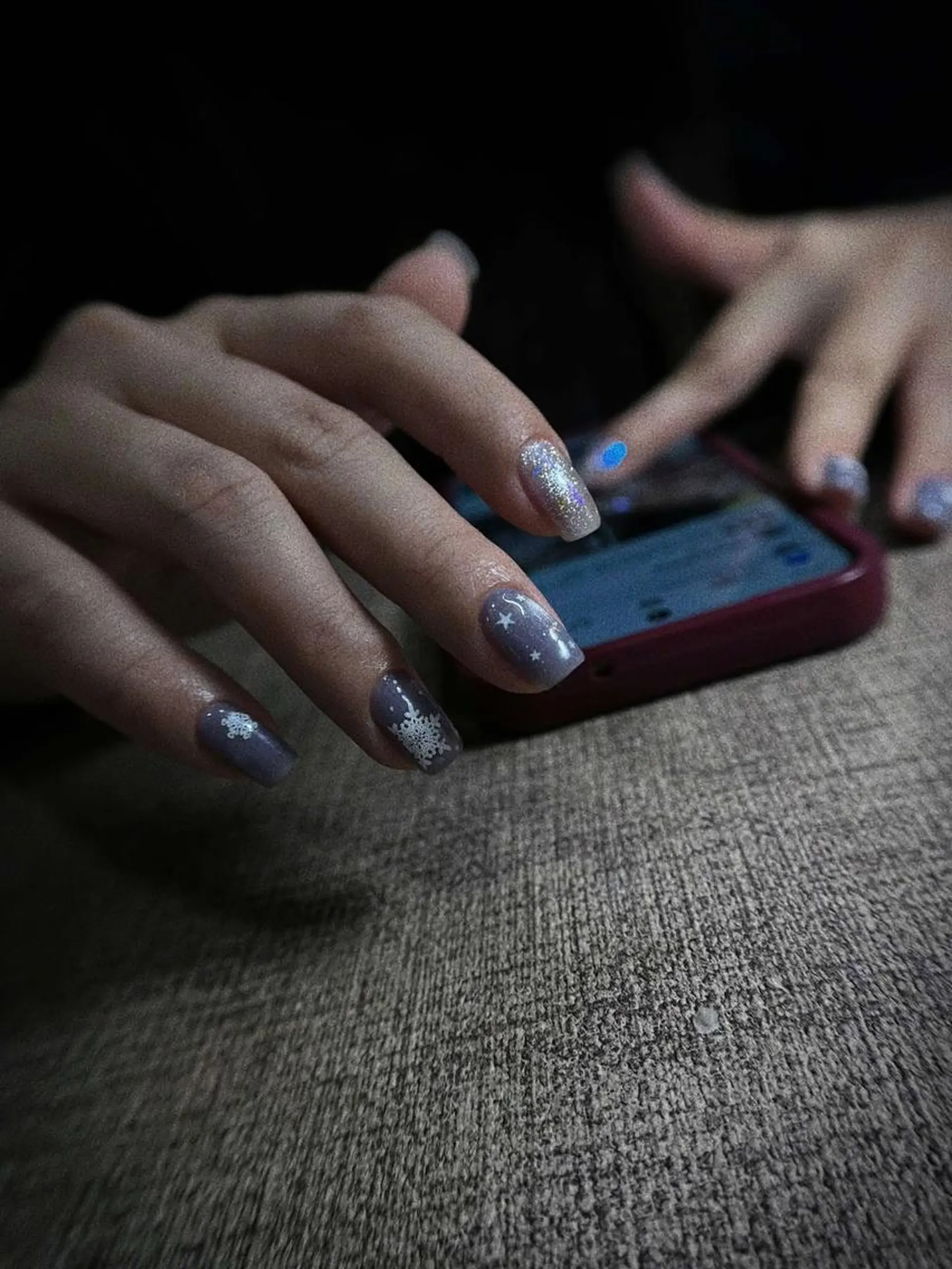 ネイル アートネイル ラメ(グリッター) パープル シンプルネイル ハンドネイル ハンドケア ヒユ ビューティーのネイルデザイン