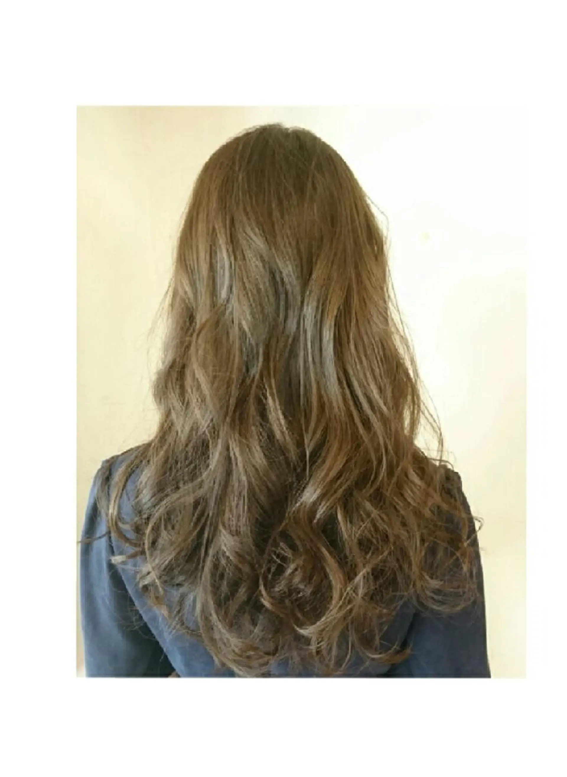 ロング カラー アッシュ ベージュカラー JIL BLAN 京都所属・RU RIのヘアスタイル