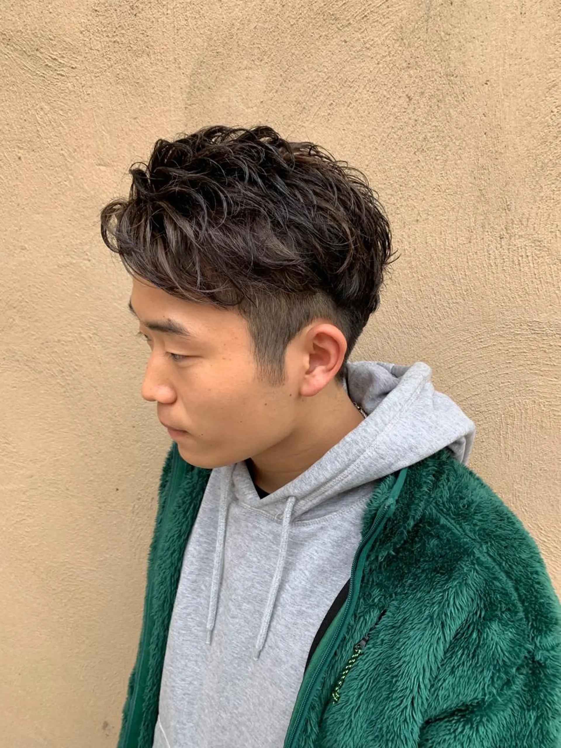 カラー メンズ メンズハイライト ハイライトカラー 西新/siohair 似合わせ/石尾刻矢のヘアスタイル