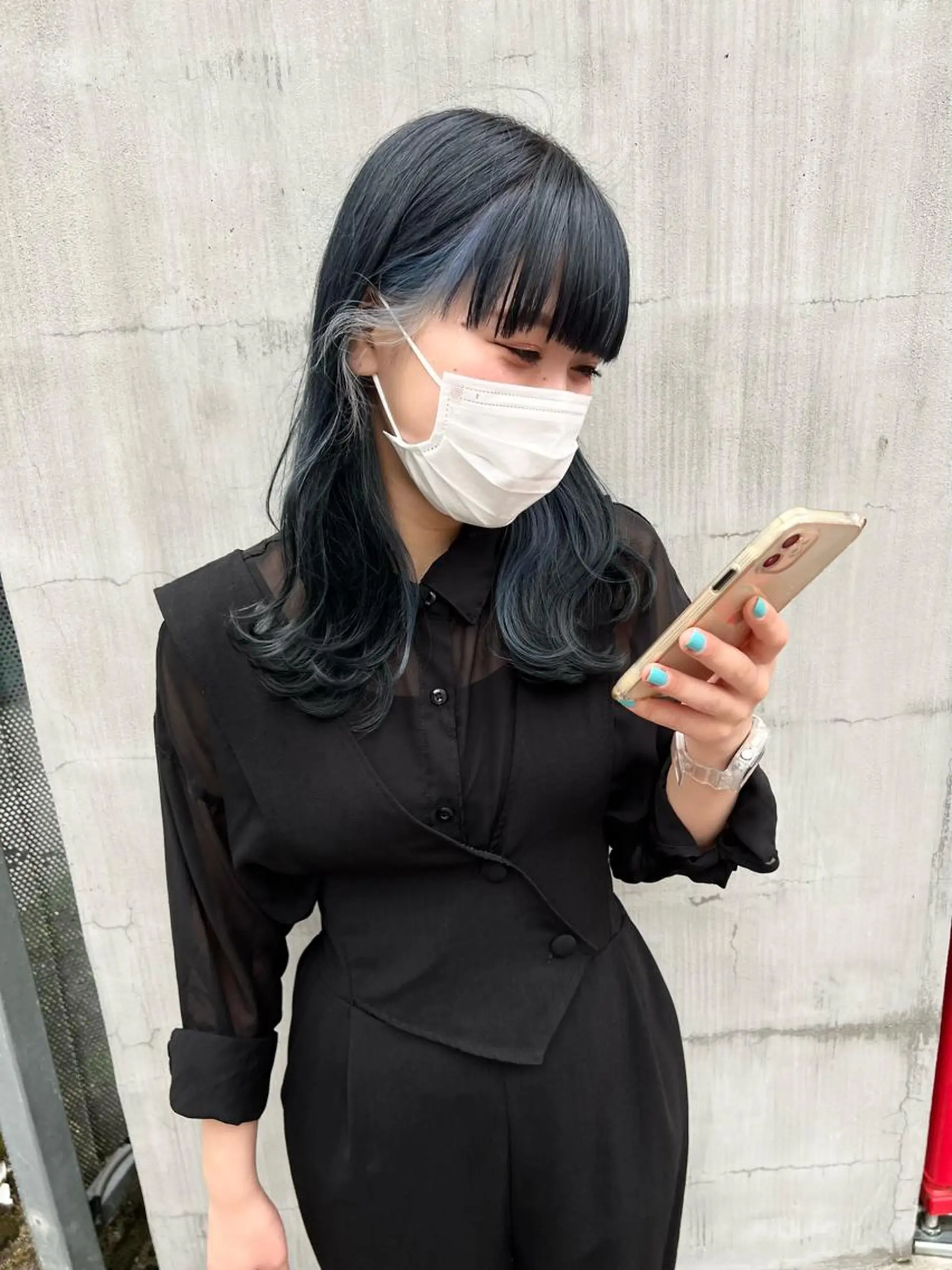 セミロング カラー ブリーチ ブルーカラー ブルージュ インナーカラー カット ヘアカラー 千葉 郁也のヘアスタイル