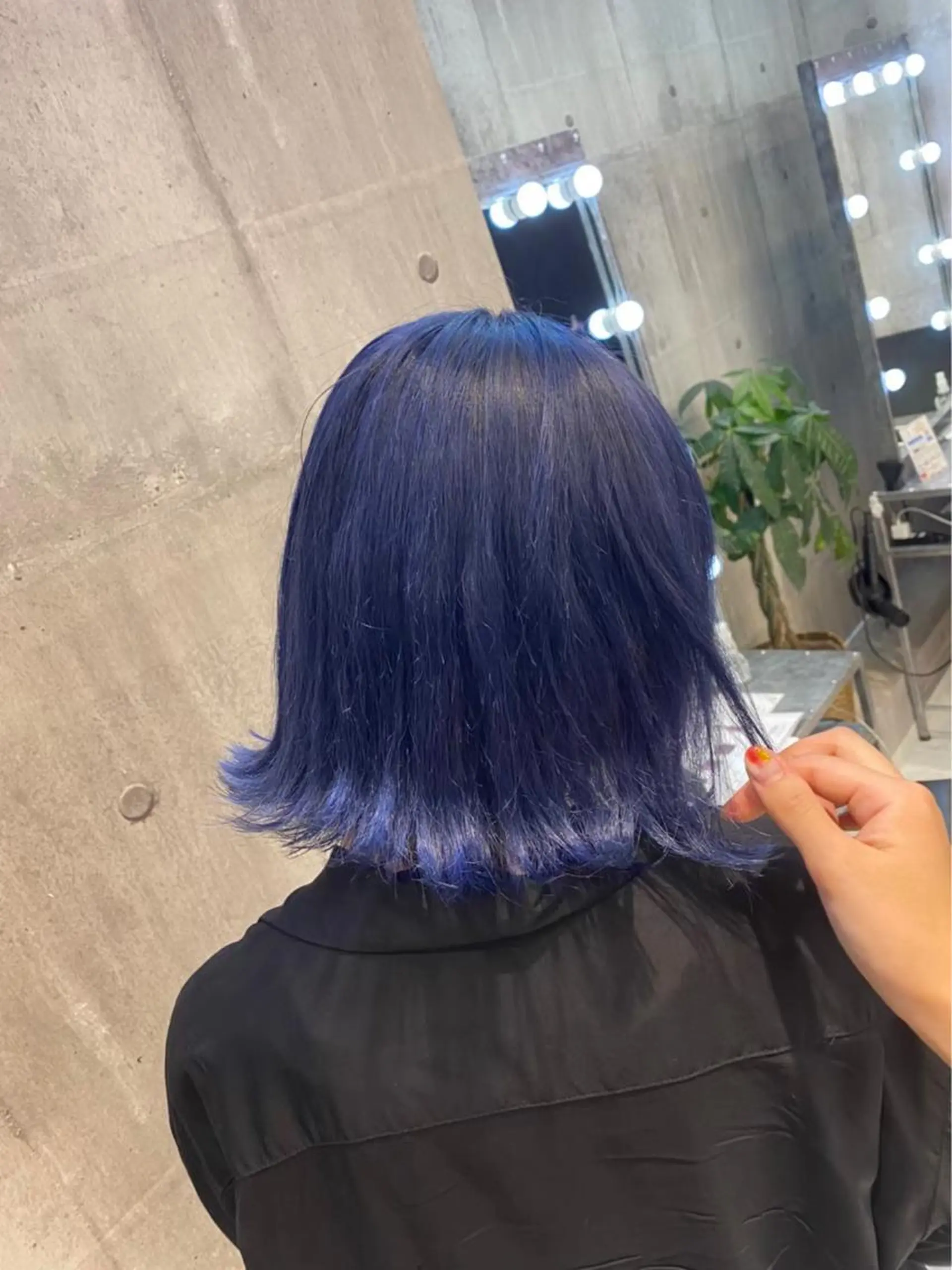 セミロング カラー ブリーチ ハイトーンカラー ネイビーカラー ヘアカラー トリートメント 👻個性派/透明感 /栄/misaのヘアスタイル