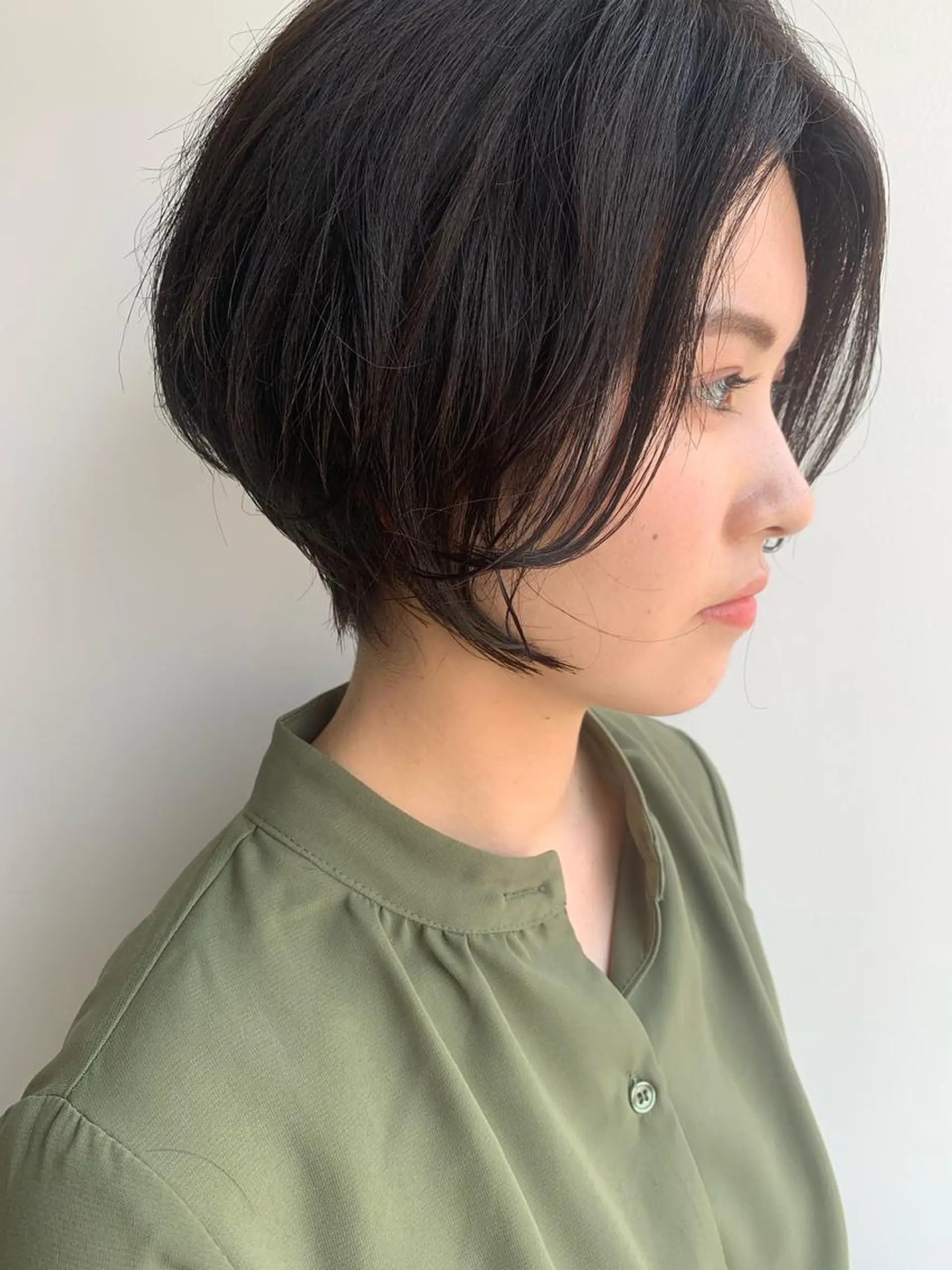 ショート nuu所属・💜ショート💜 ウルフ、ボブ二色亜美のヘアスタイル