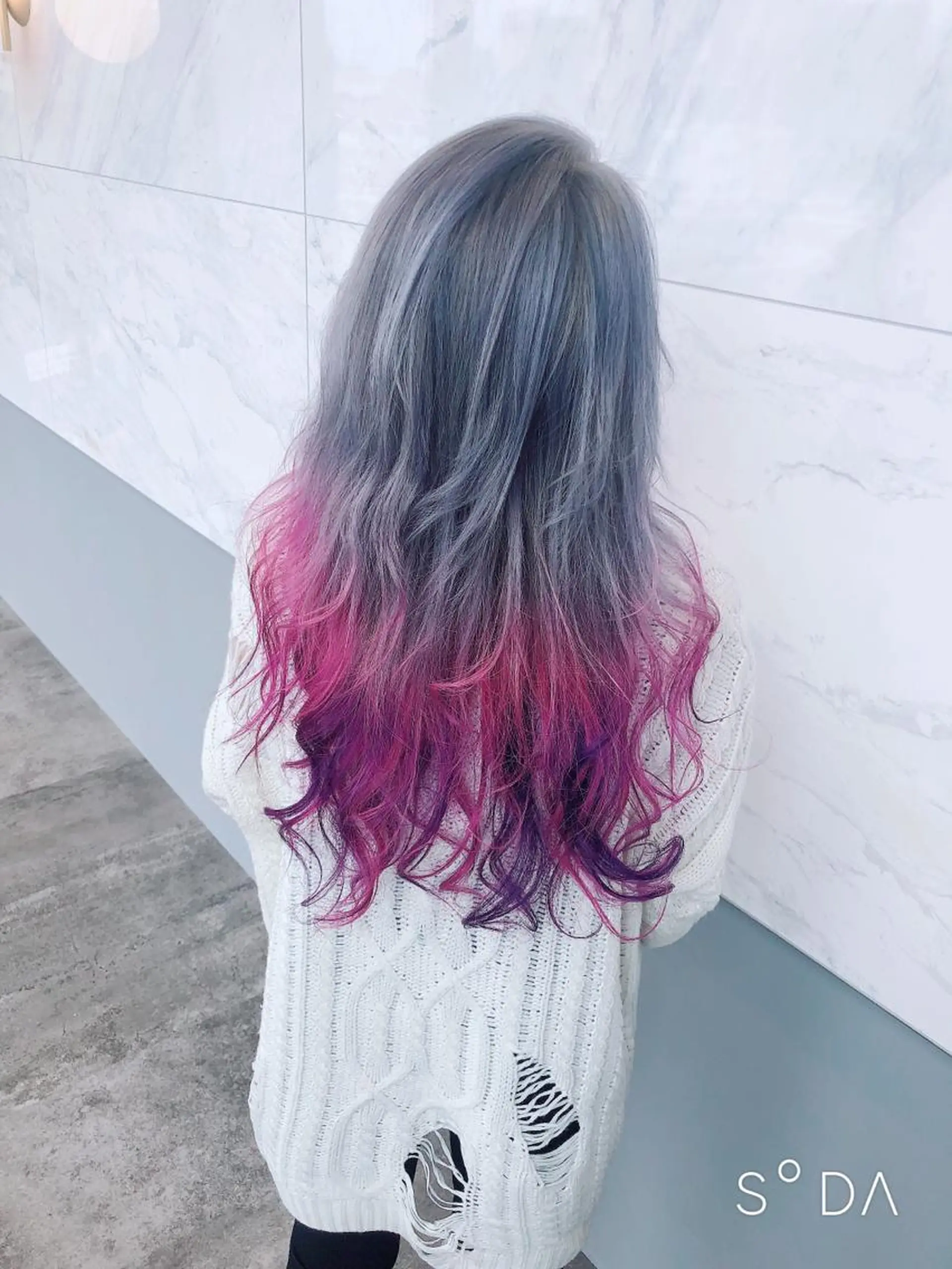 ロング カラー グラデーションカラー グレージュ ヘアカラー トリートメント 難しい髪質の縮毛矯正 高岡/射水/髪質改善のヘアスタイル