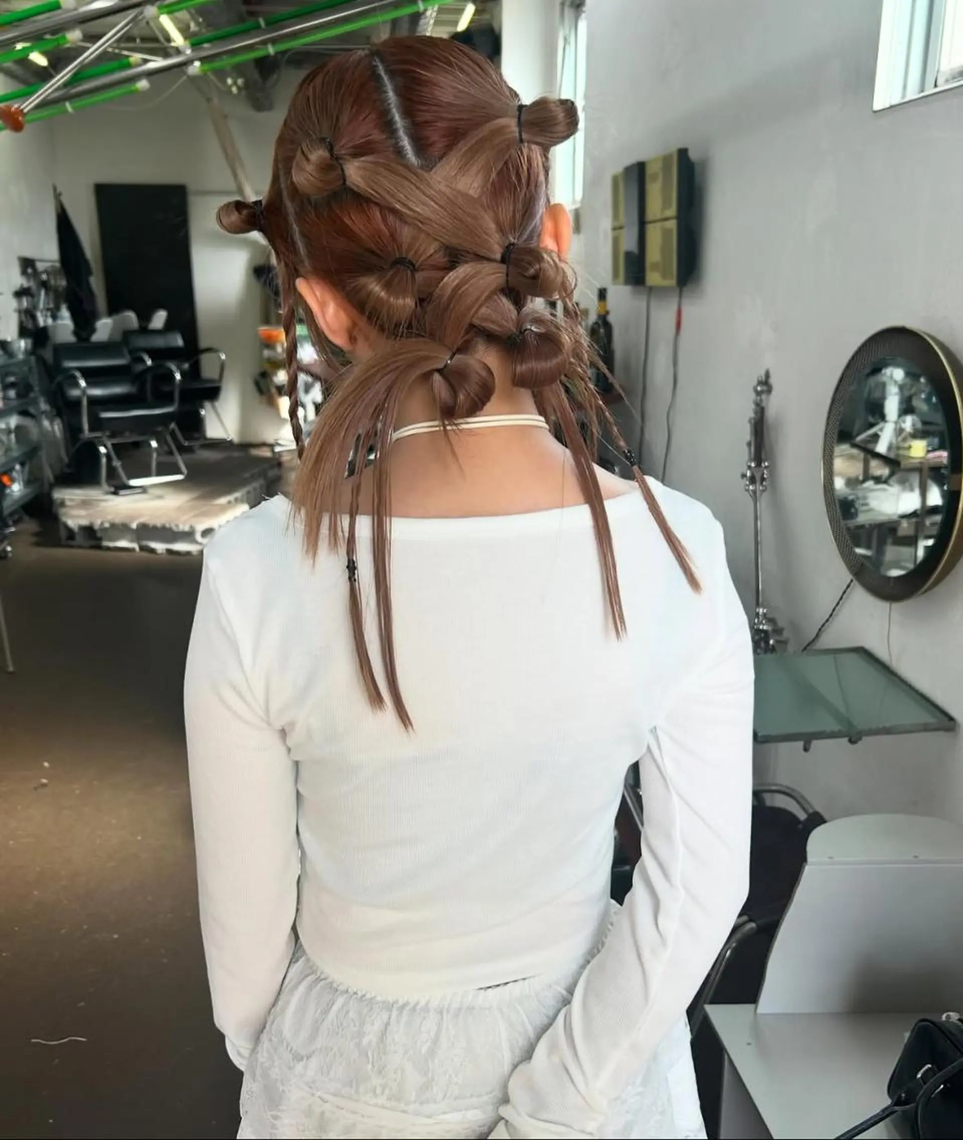 カラー ロング ヘアアレンジ qiie/天神・大名 インナーカラーのヘアスタイル