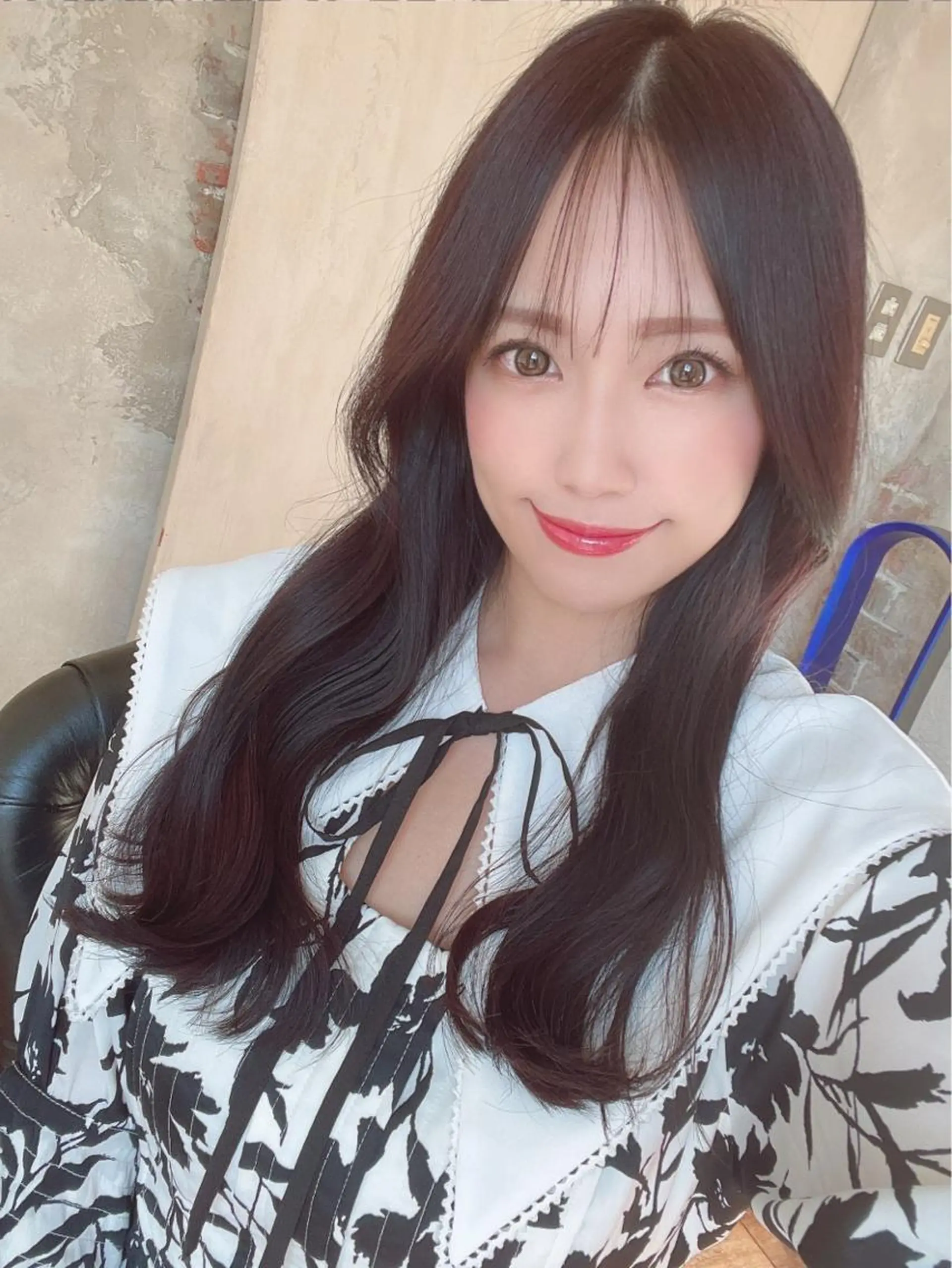 セミロング くびれヘア 髪質改善 縮毛矯正 カット ヘアカラー トリートメント 古川新太郎 くびれヘア小顔カットのヘアスタイル