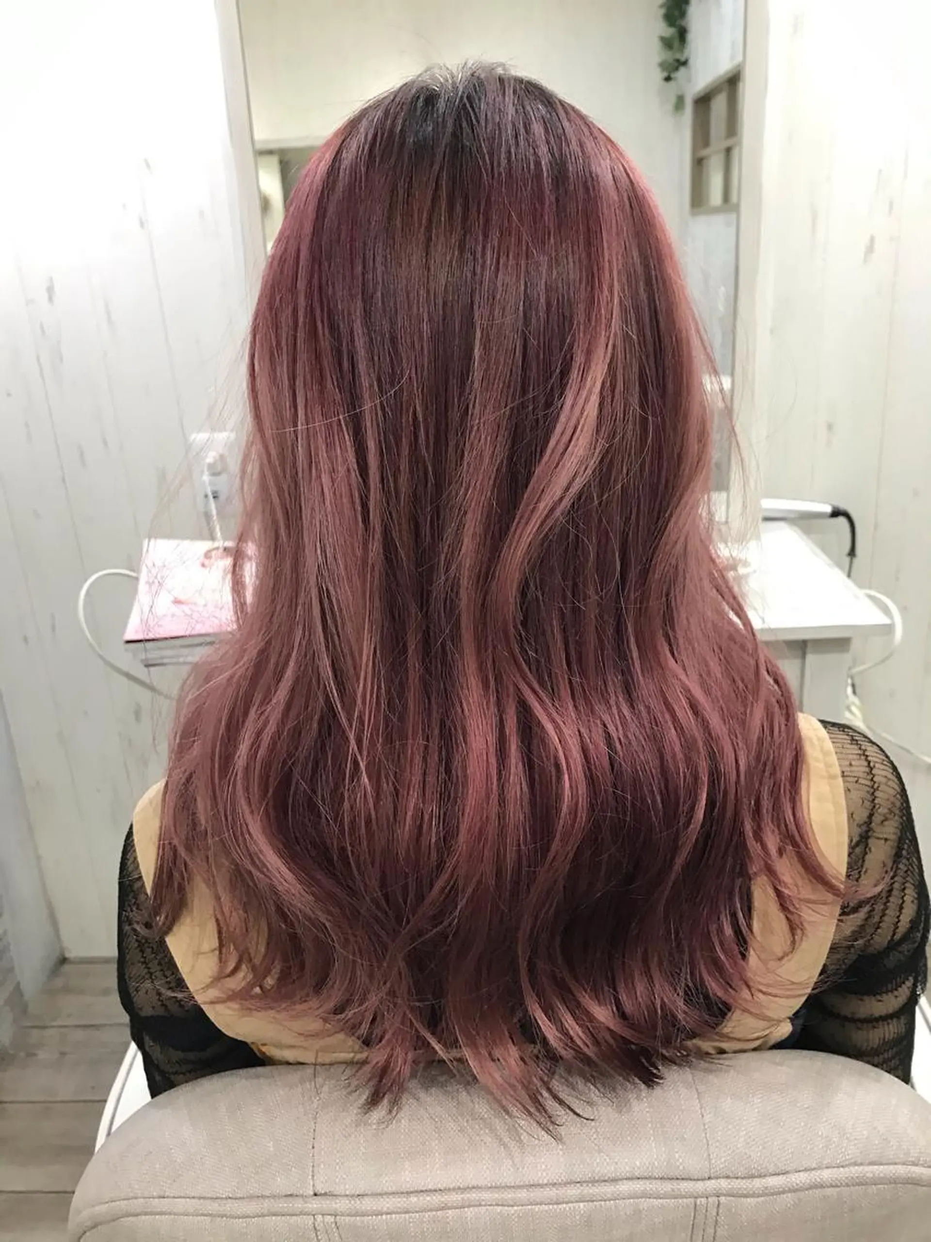 ロング ネモトメイナ🌿 今月末で退職しますのヘアスタイル