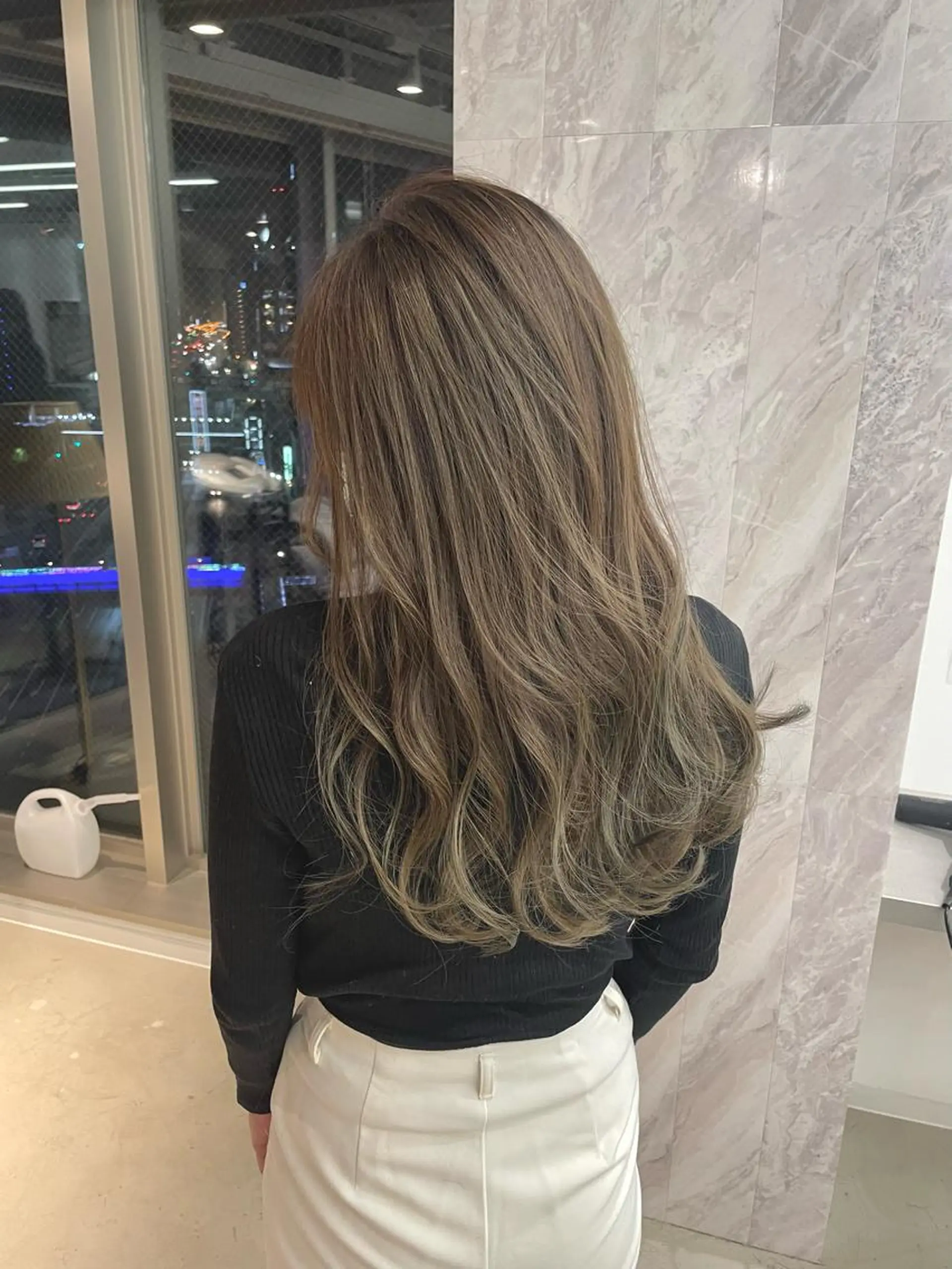 ロング カラー ヘアアレンジ ベージュカラー オリーブベージュ ヘアカラー トリートメント 🎗秋山勇 /三宮指名No.1のヘアスタイル