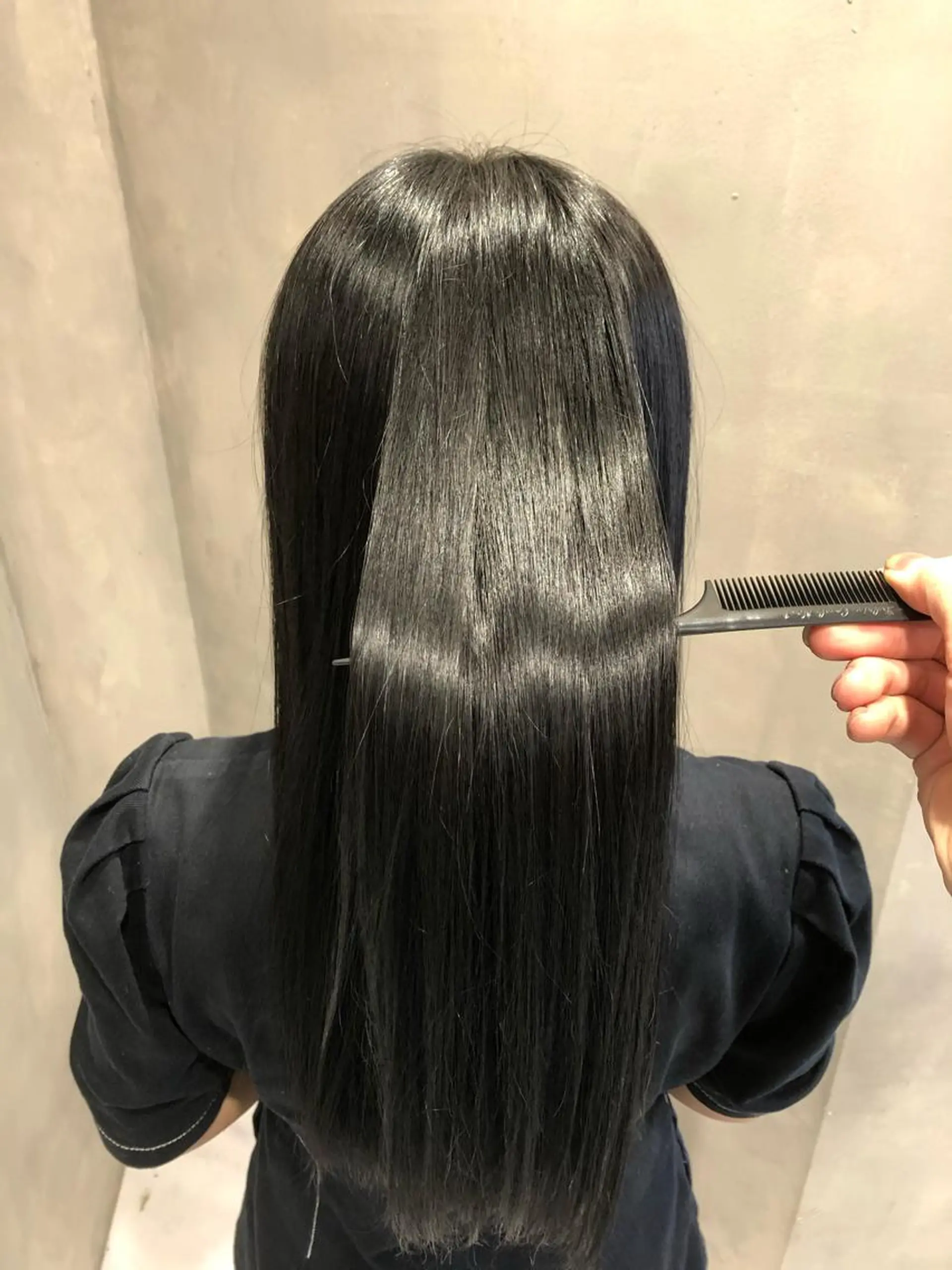 ロング カラー ハイダメージ毛 縮毛矯正のヘアスタイル