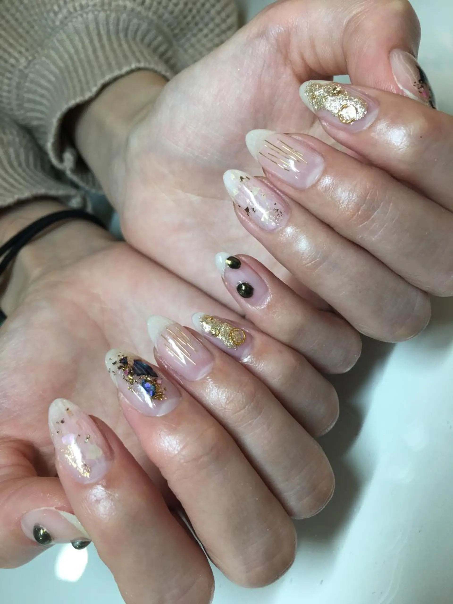 ネイル クリアネイル ゴールド ニュアンスネイル アンドルーチェ スクールのマツエク・マツパデザイン