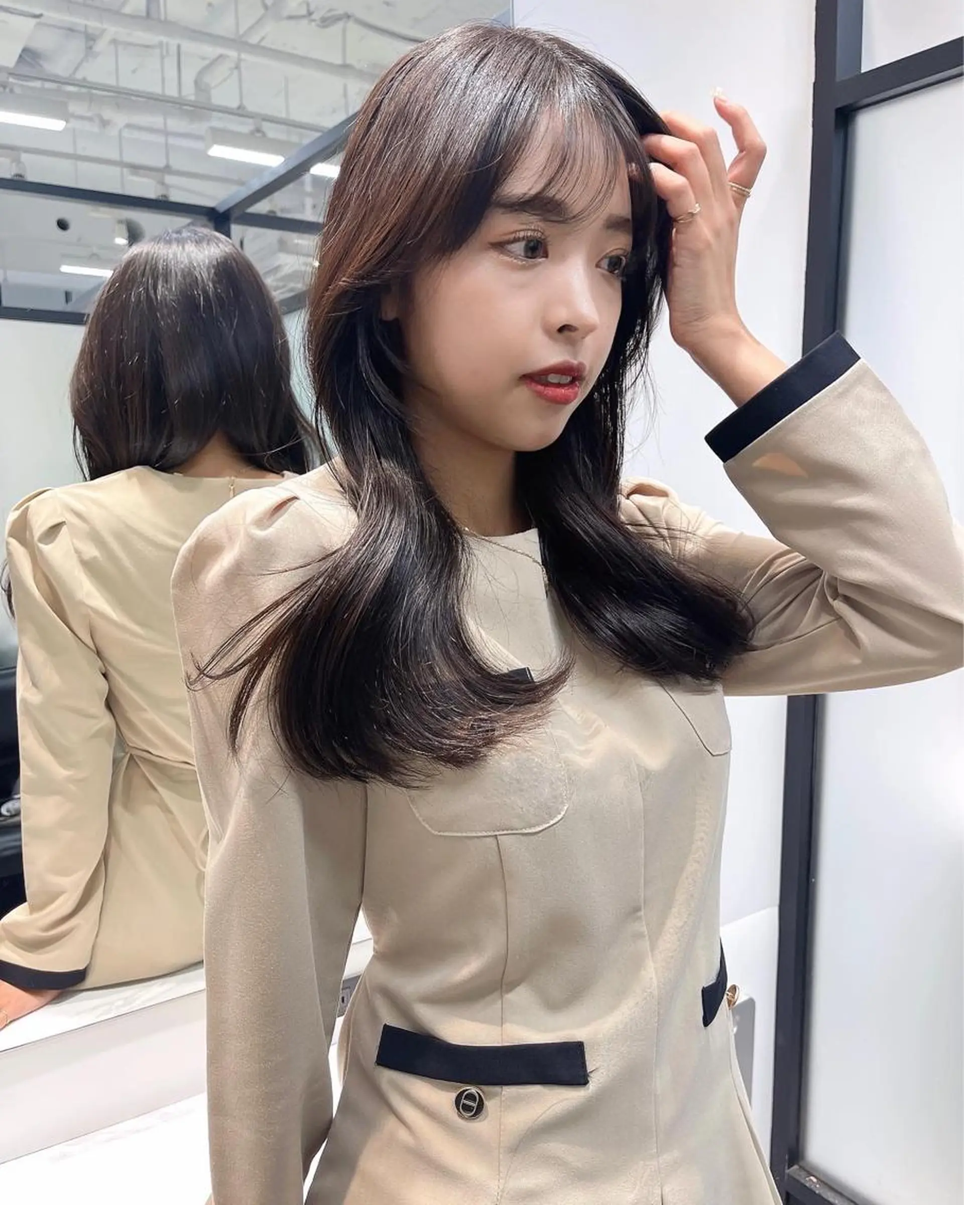 ロング くびれヘア レイヤーカット カット ヘアカラー トリートメント 韓国レイヤーカット 髪質改善▫️水野有真のヘアスタイル