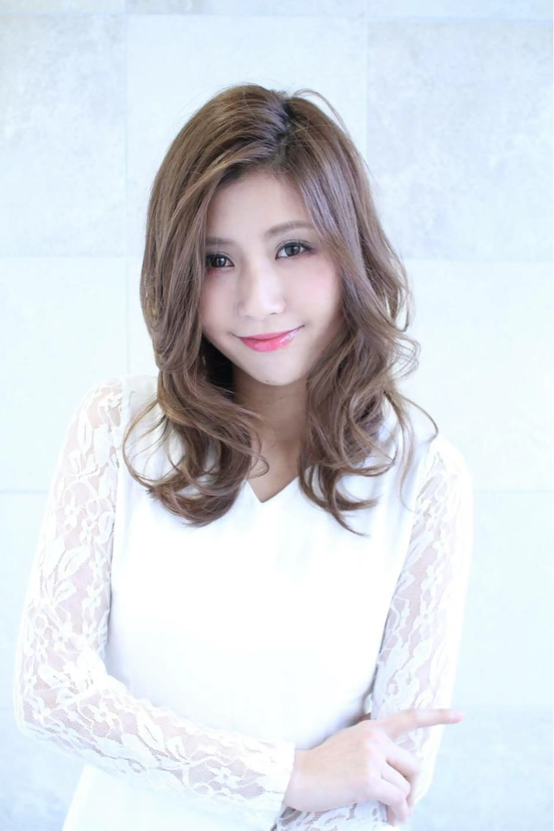セミロング カット パーマ 入谷 健二のヘアスタイル