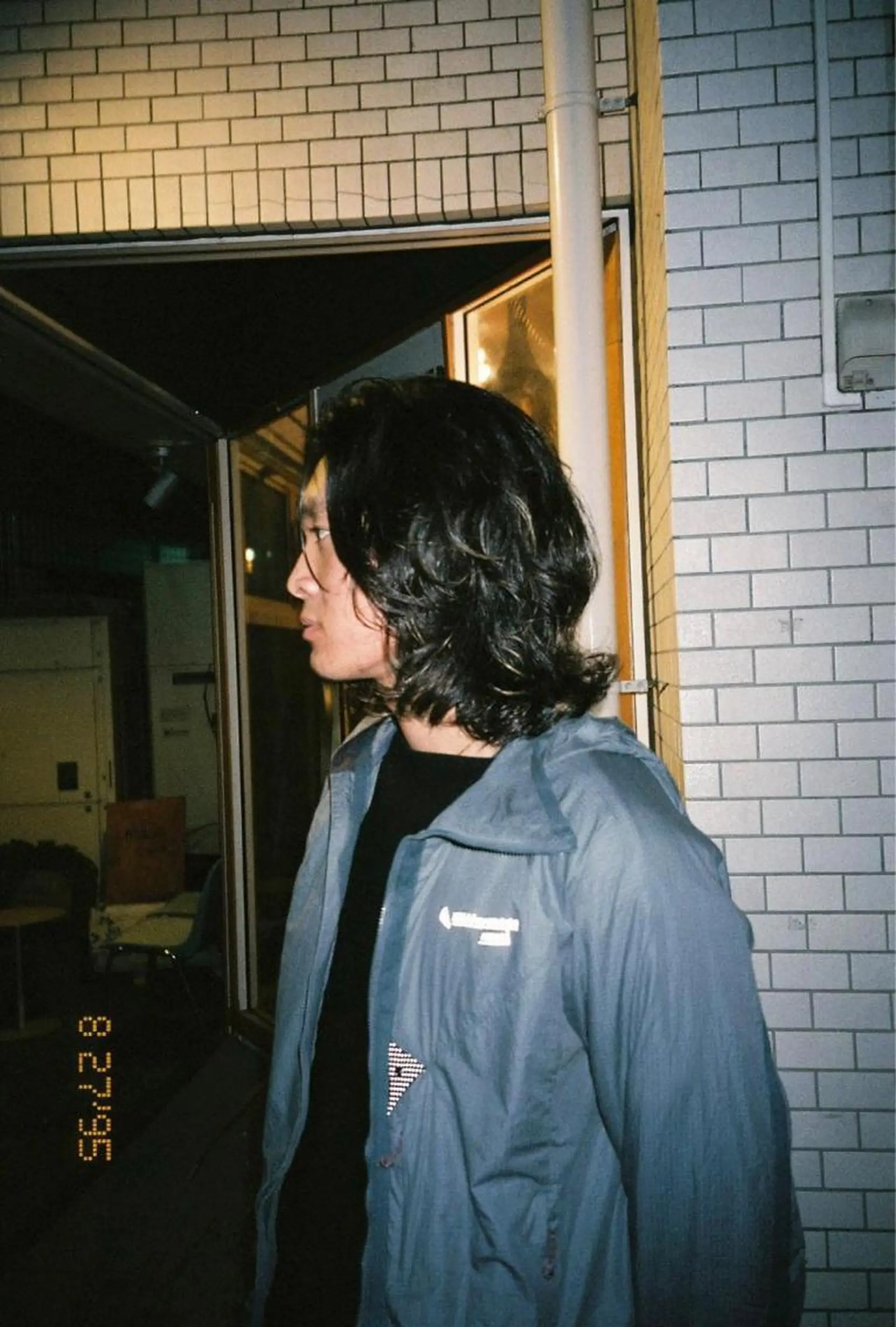 セミロング レイヤーカット アキモト フウガのヘアスタイル