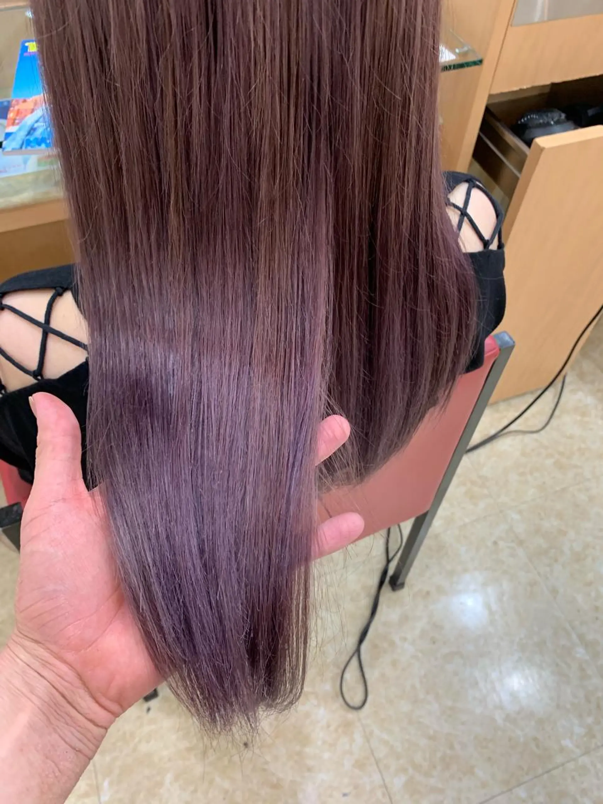 カラー ✨艶ブリーチカラー ✨四ノ宮裕己のヘアスタイル