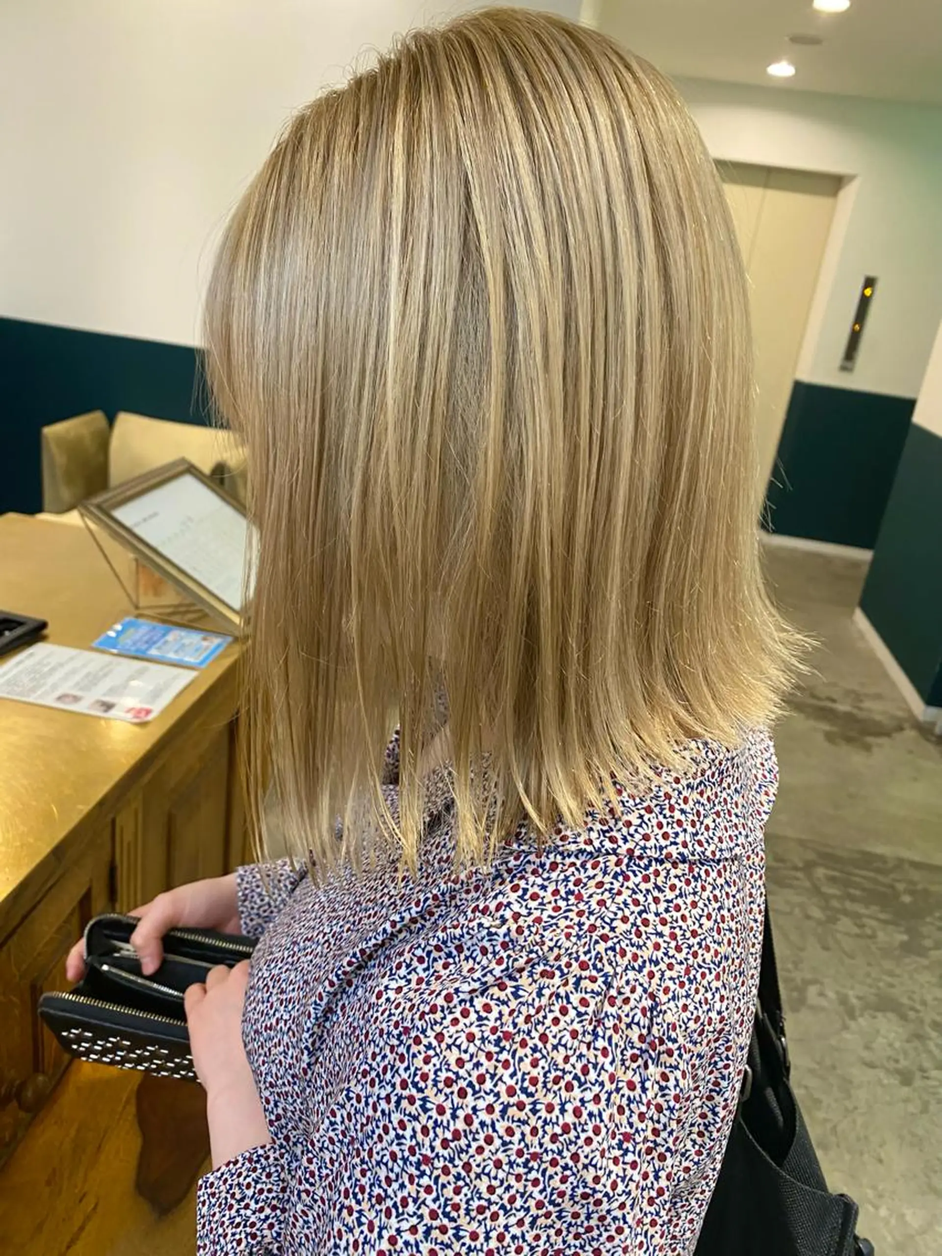 ミディアム 切りっぱなしボブ ボブ TELA HAIR所属・武内 凌レイヤーカット🐺のヘアスタイル