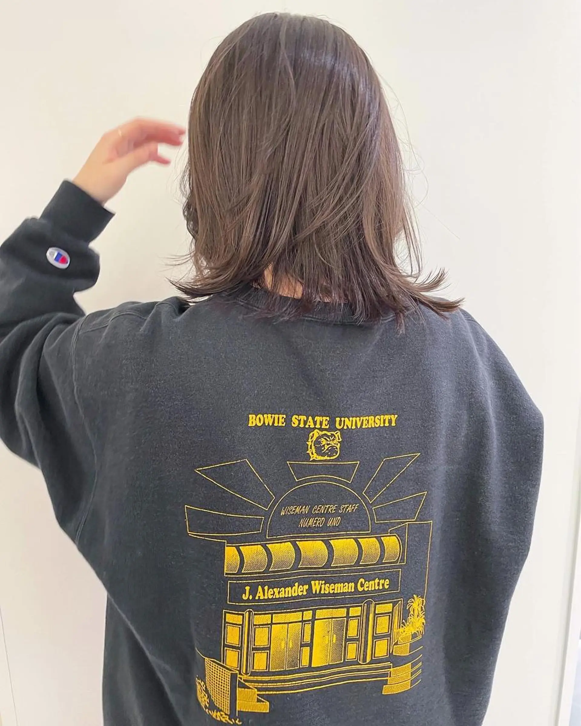 ミディアム カラー ブリーチ グレージュ ブリーチなしカラー カット ヘアカラー iet.所属・ウルフ/ボブ/耳ツボ ジュエリー◎ricoのヘアスタイル