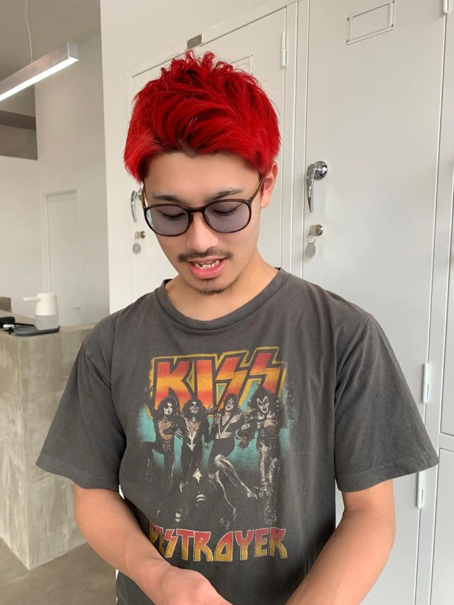 ショート カラー メンズ レッドカラー YU KIのヘアスタイル