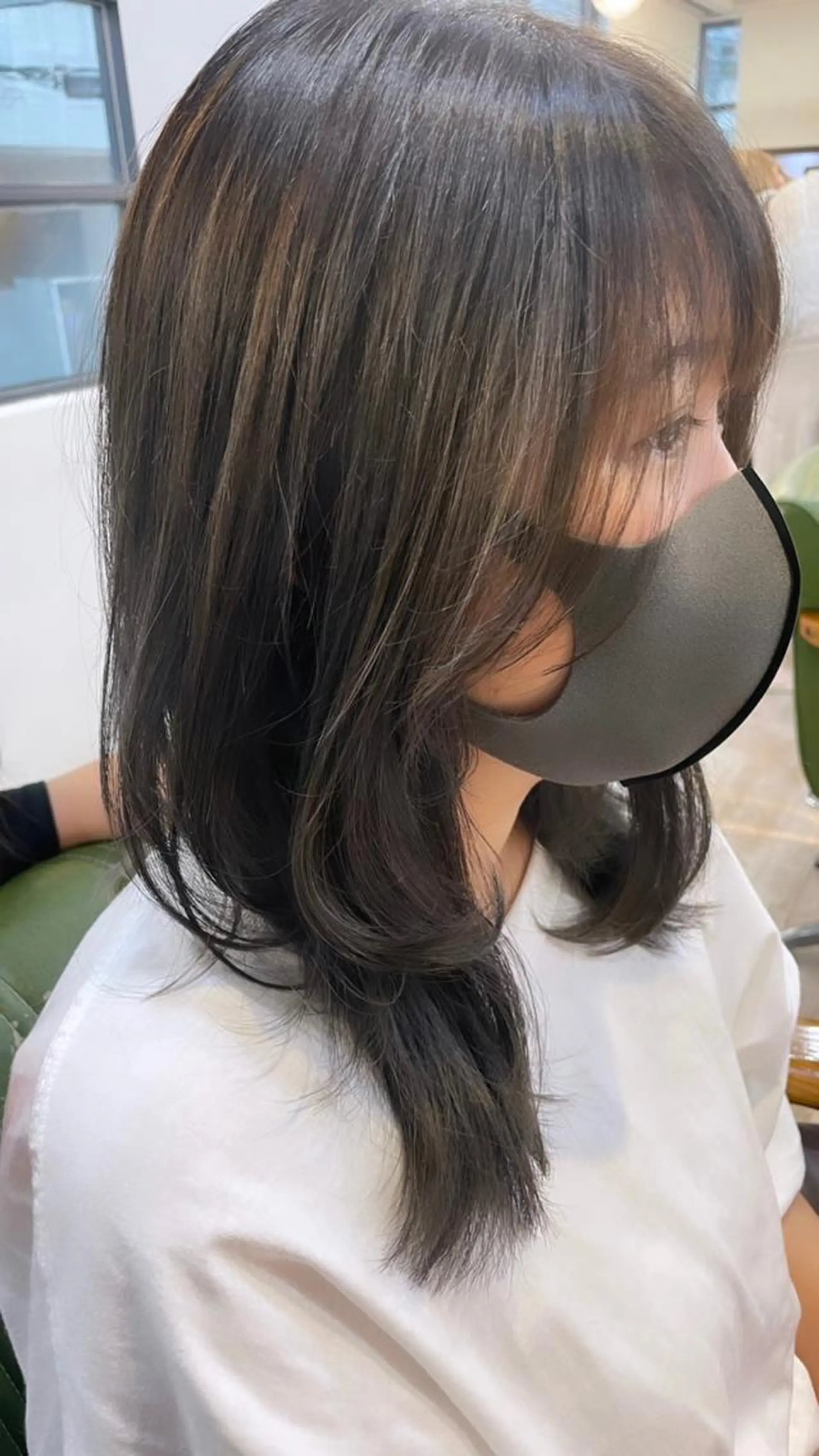 セミロング ウルフカット/御園 里奈のヘアスタイル