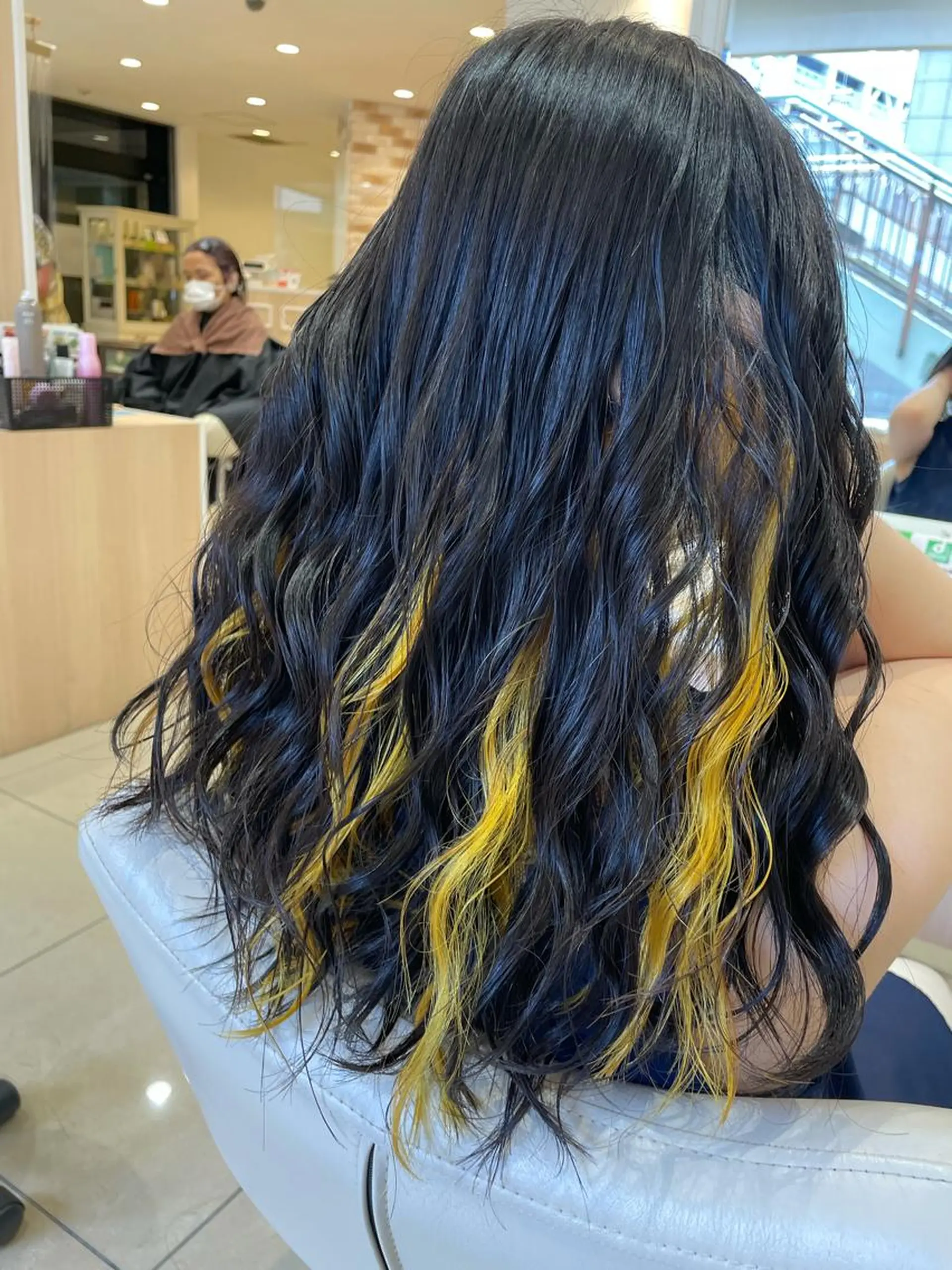 カラー インナーカラー イエローカラー ヘアカラー IwAsh中山所属・✂︎メンズバレイ ヤージュ✂︎露木智也のヘアスタイル