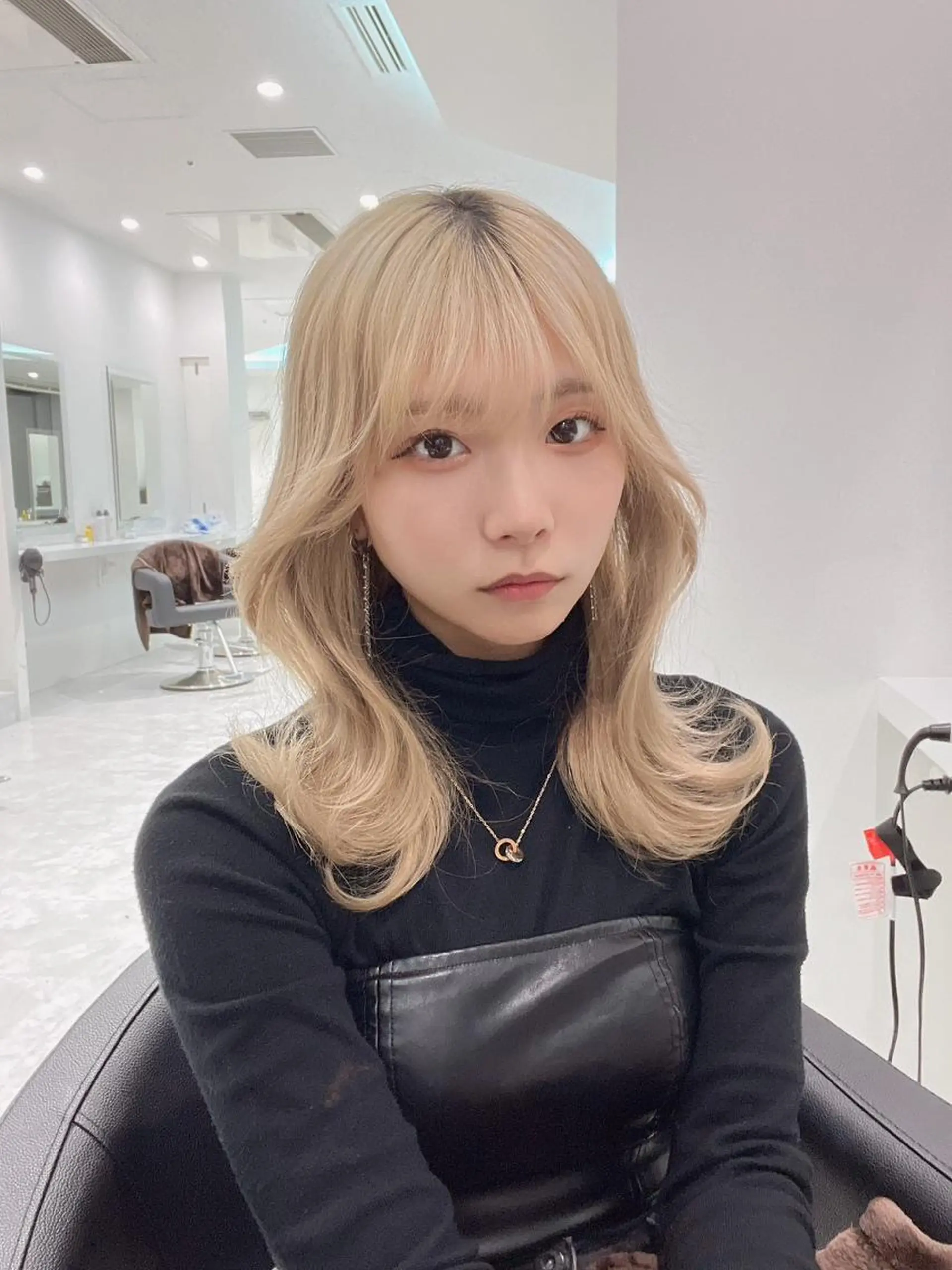 ロング カラー カット ヘアカラー トリートメント ヘッドスパ ヘアセット 🤍ベージュ×艶髪 🤍Ryuta🤍のヘアスタイル