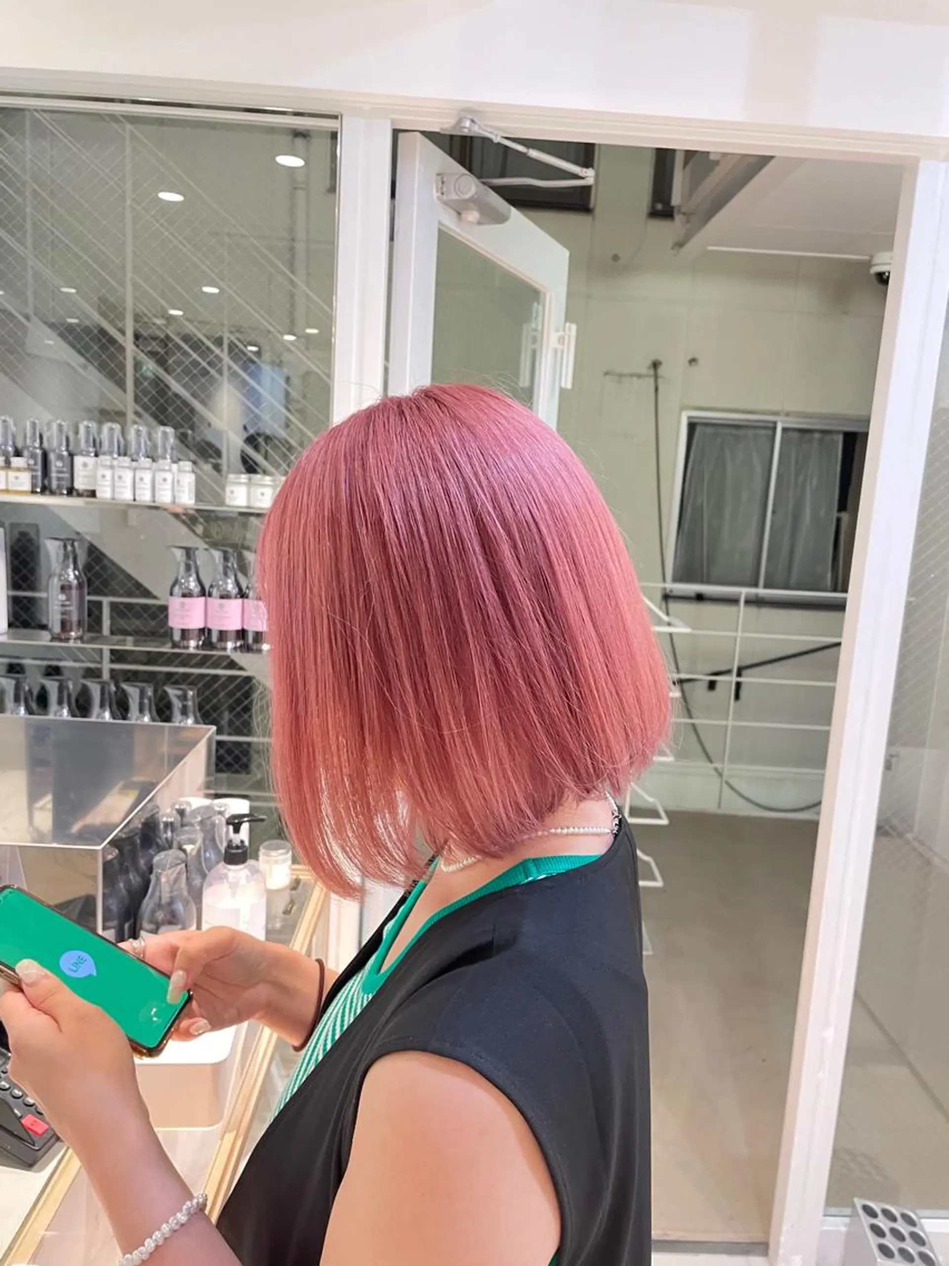 ミディアム カラー ヘアアレンジ アッシュ ピンクカラー ピンクアッシュ ヘアカラー トリートメント ヘッドスパ ヘアセット 艶髪✨寒色カラー✨ 翁長孝輔のヘアスタイル