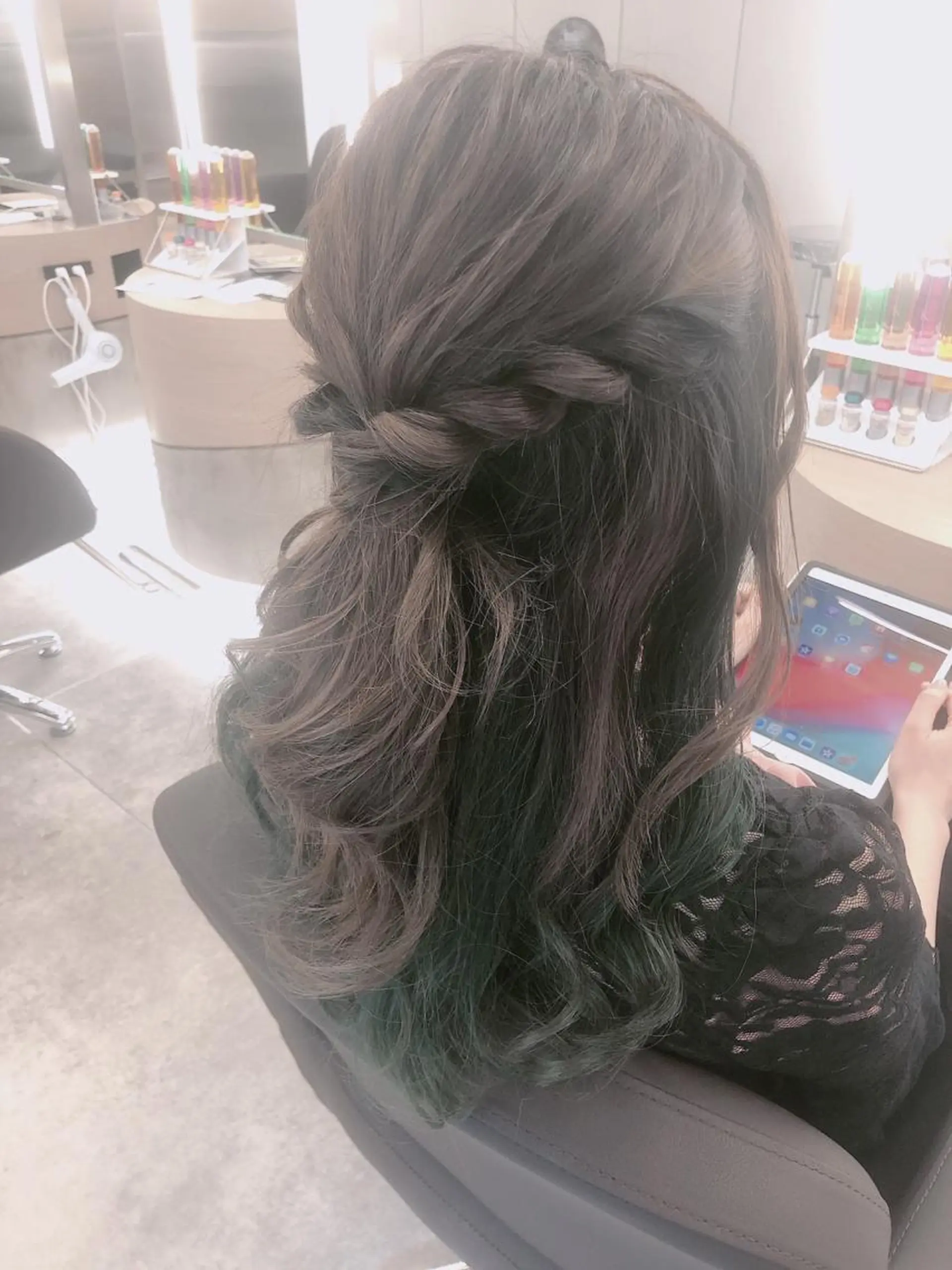 ロング ヘアアレンジ 結婚式・ブライダル ヘアセット 艶カラー🩶縮毛矯正 辻紗耶加のヘアスタイル