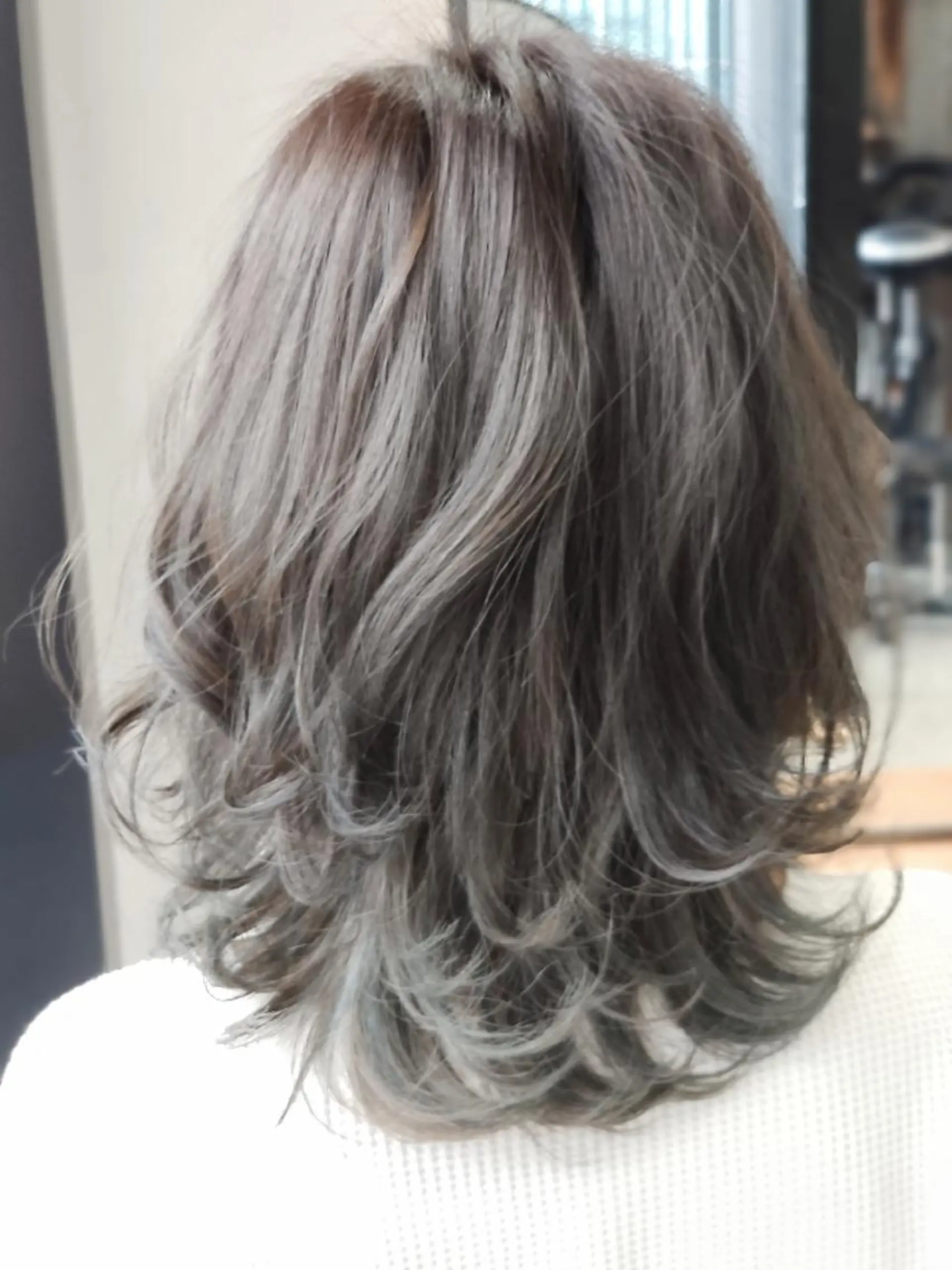 ミディアム カラー アッシュ 伊藤 瞭のヘアスタイル