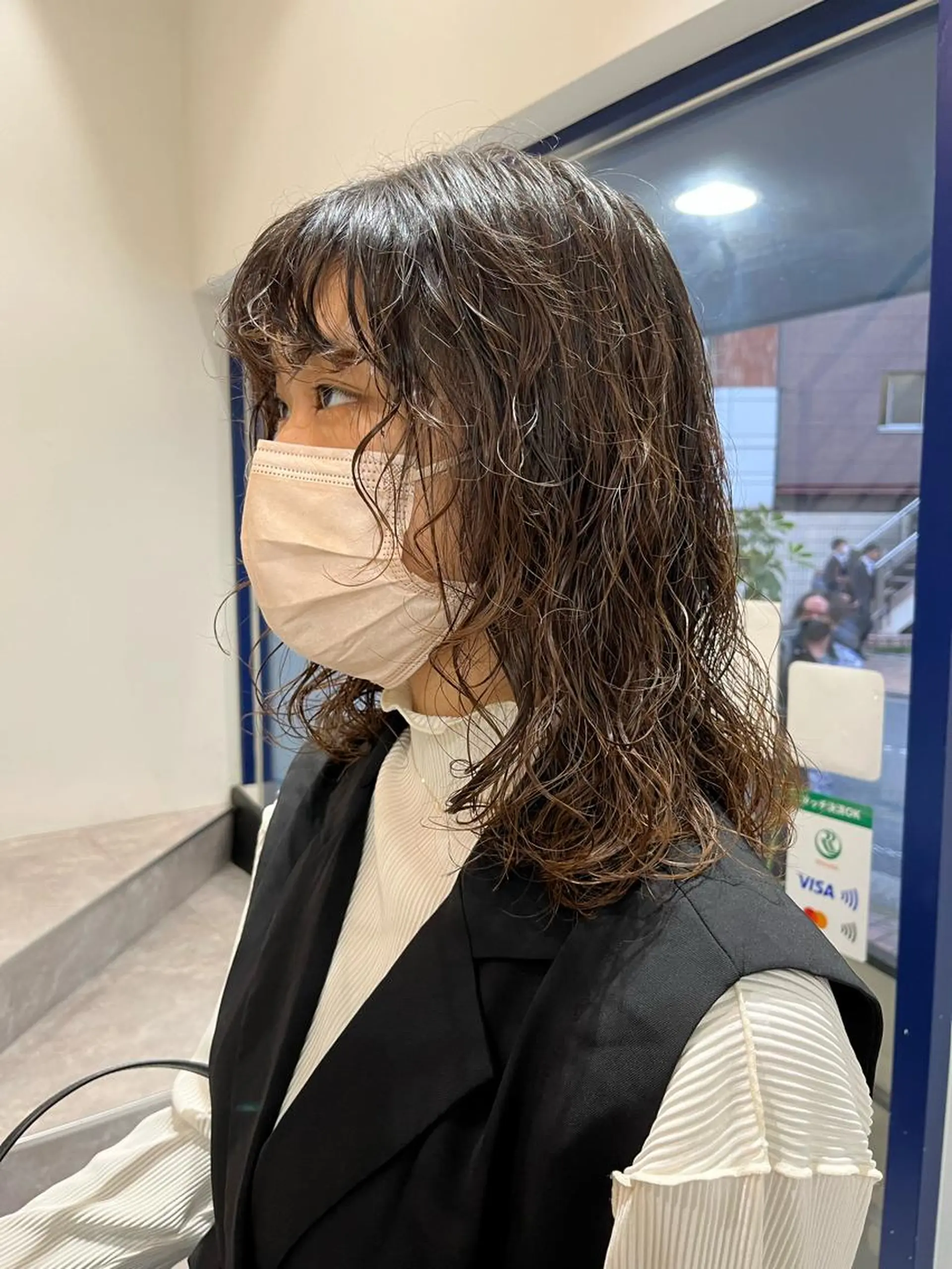 セミロング カット パーマ 山本 佳奈のヘアスタイル