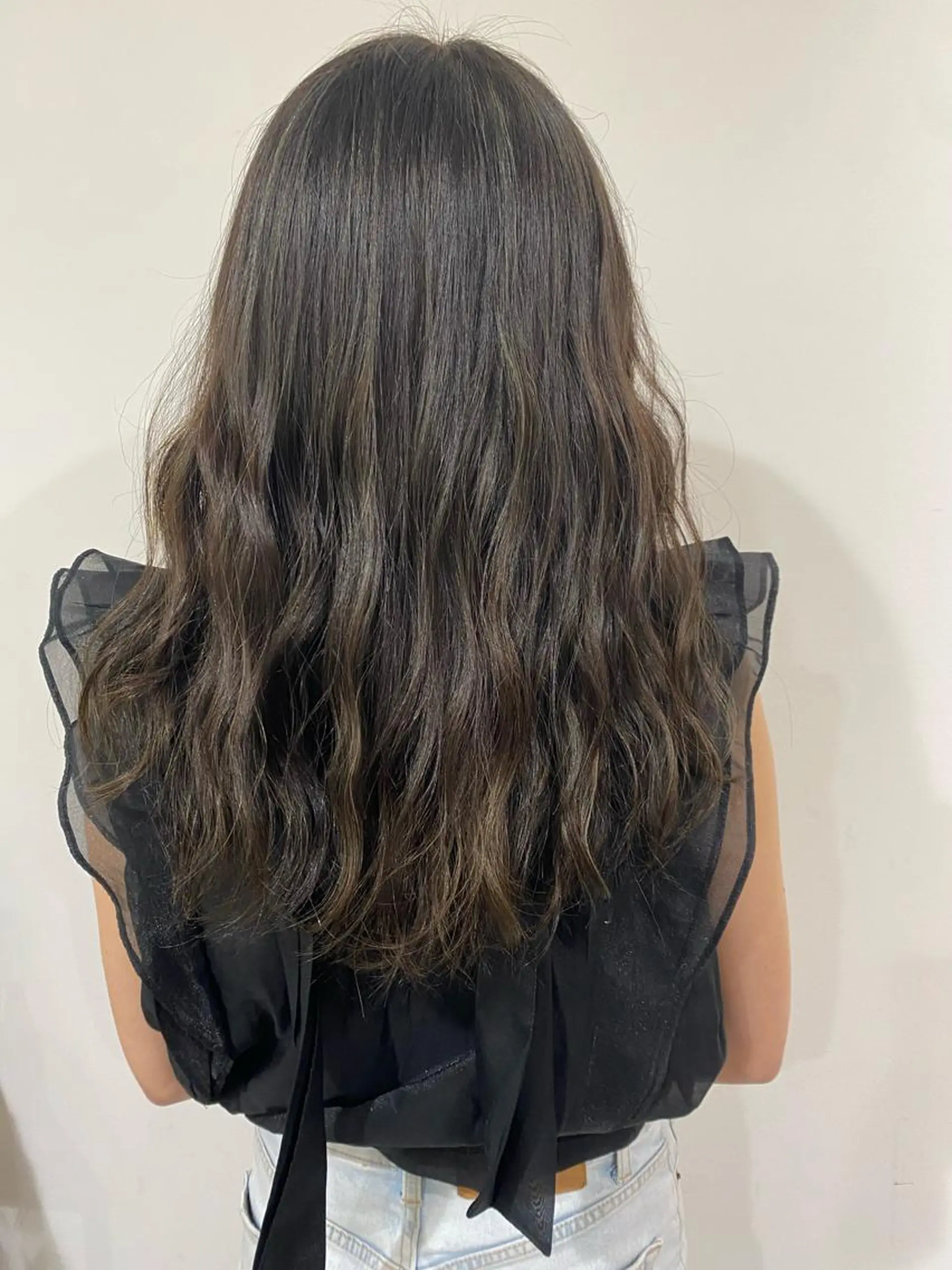 セミロング カラー ヘアアレンジ キッズ ネイル マツエク・マツパ アイブロウ ヘアカラー merc.🌿✨ いとうりかのヘアスタイル