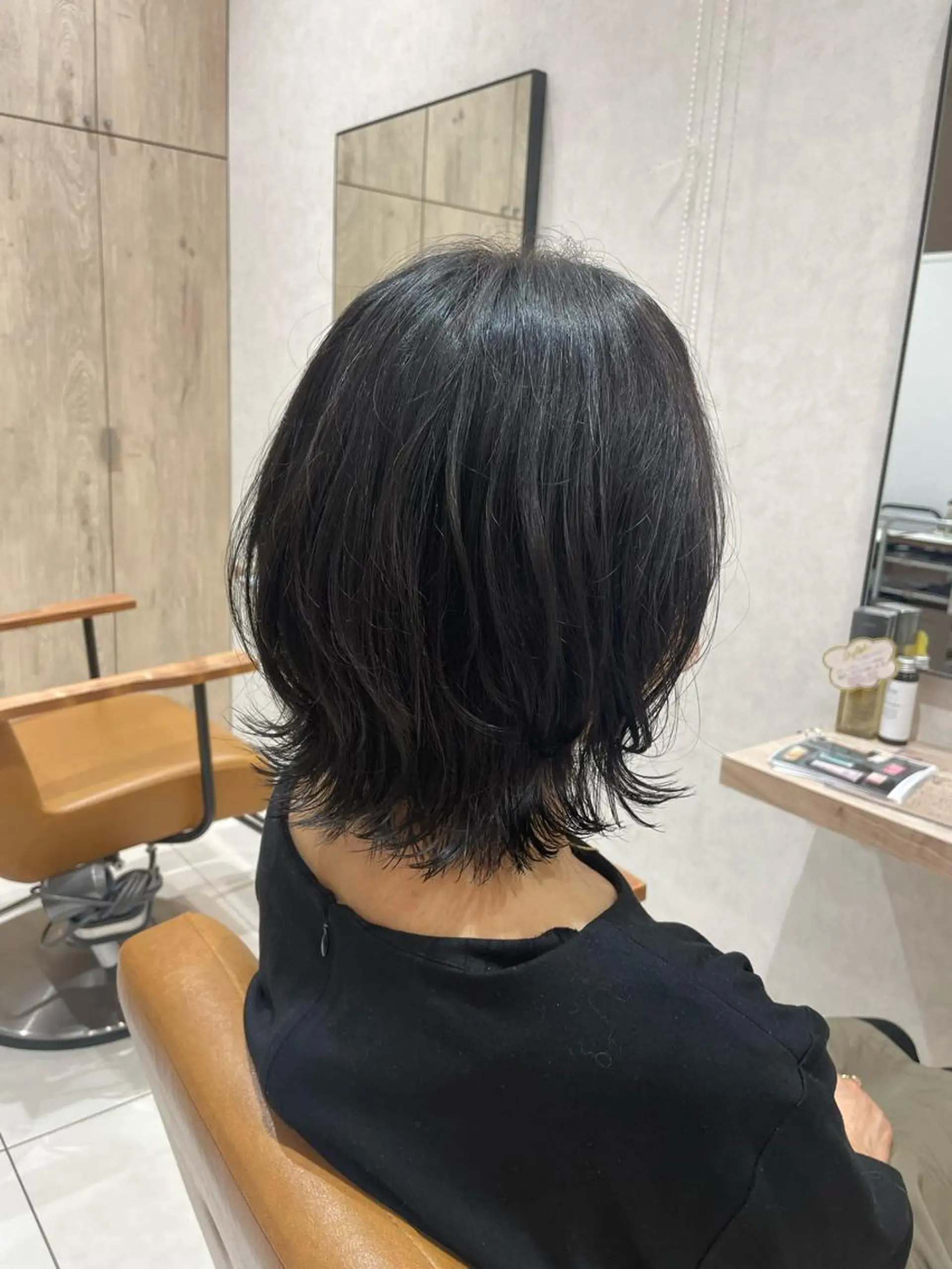 ミディアム カラー ボブ くびれヘア 海老名で韓国風 HANA🌷のヘアスタイル