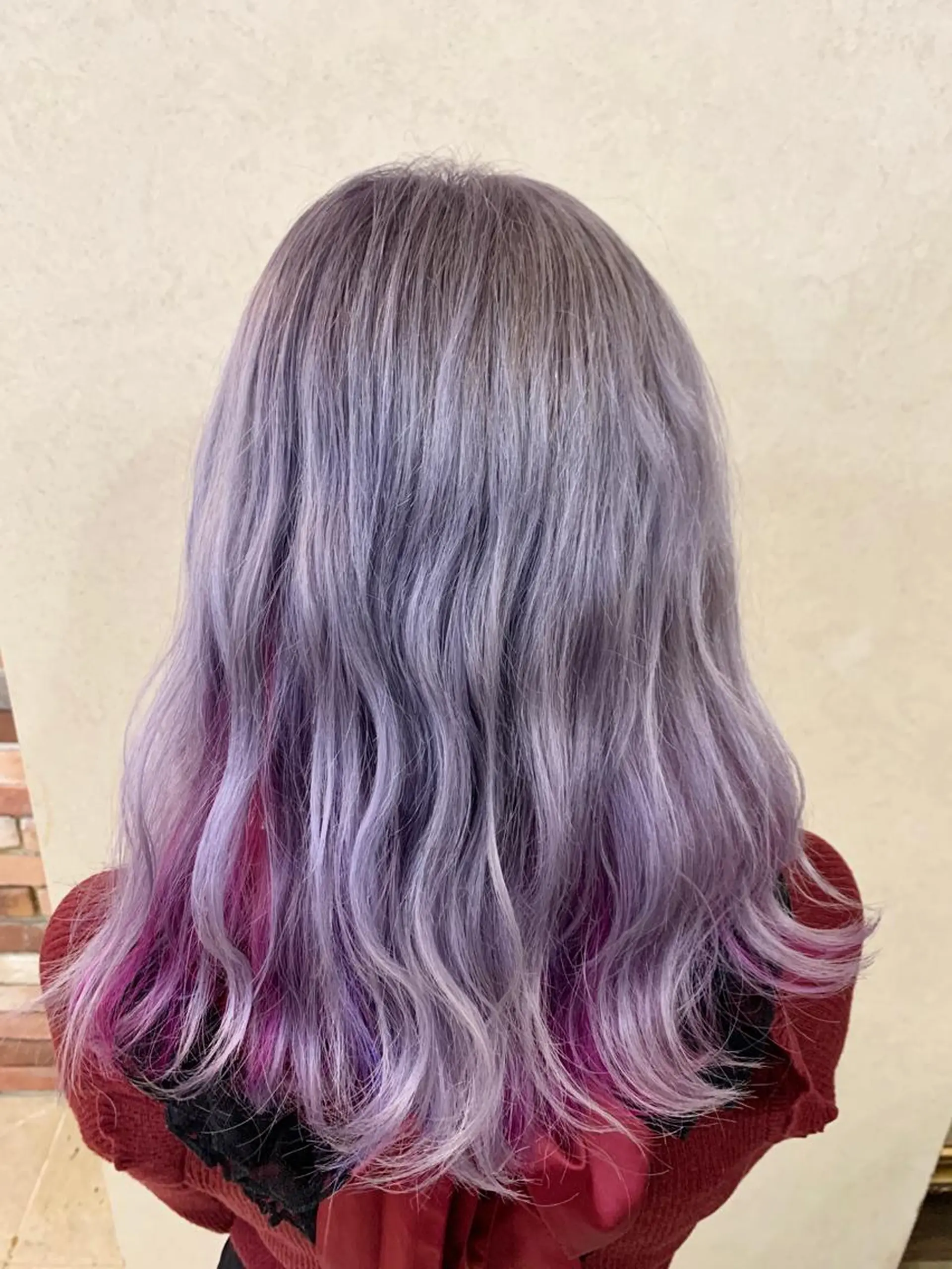 ミディアム 倉林隆一🐈 ダブルカラー/艶髪のヘアスタイル