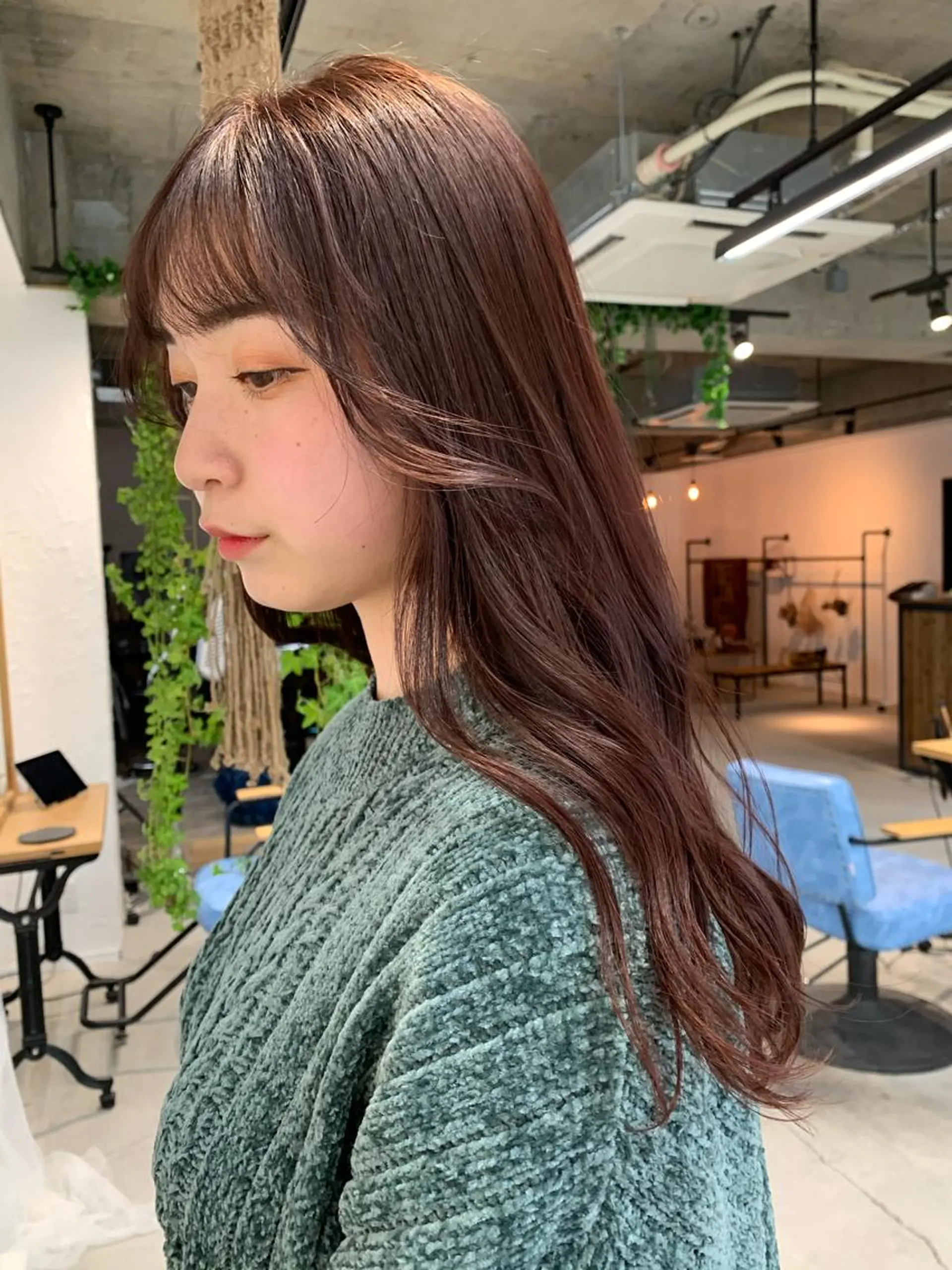 ロング カラー momo 岡崎のヘアスタイル