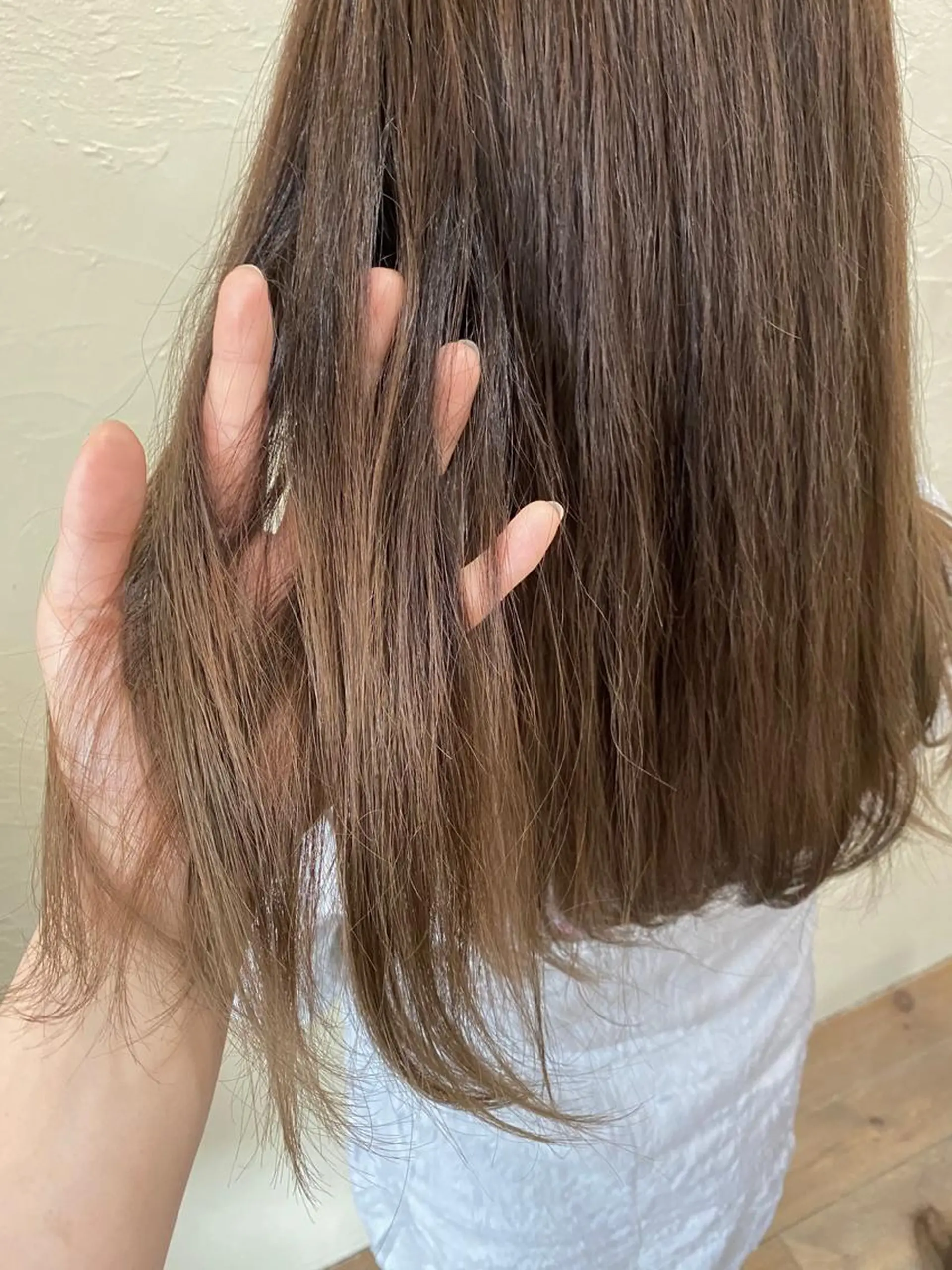 ロング カラー ベージュカラー ヘアカラー トリートメント ENIF ヤマグチアツコのヘアスタイル