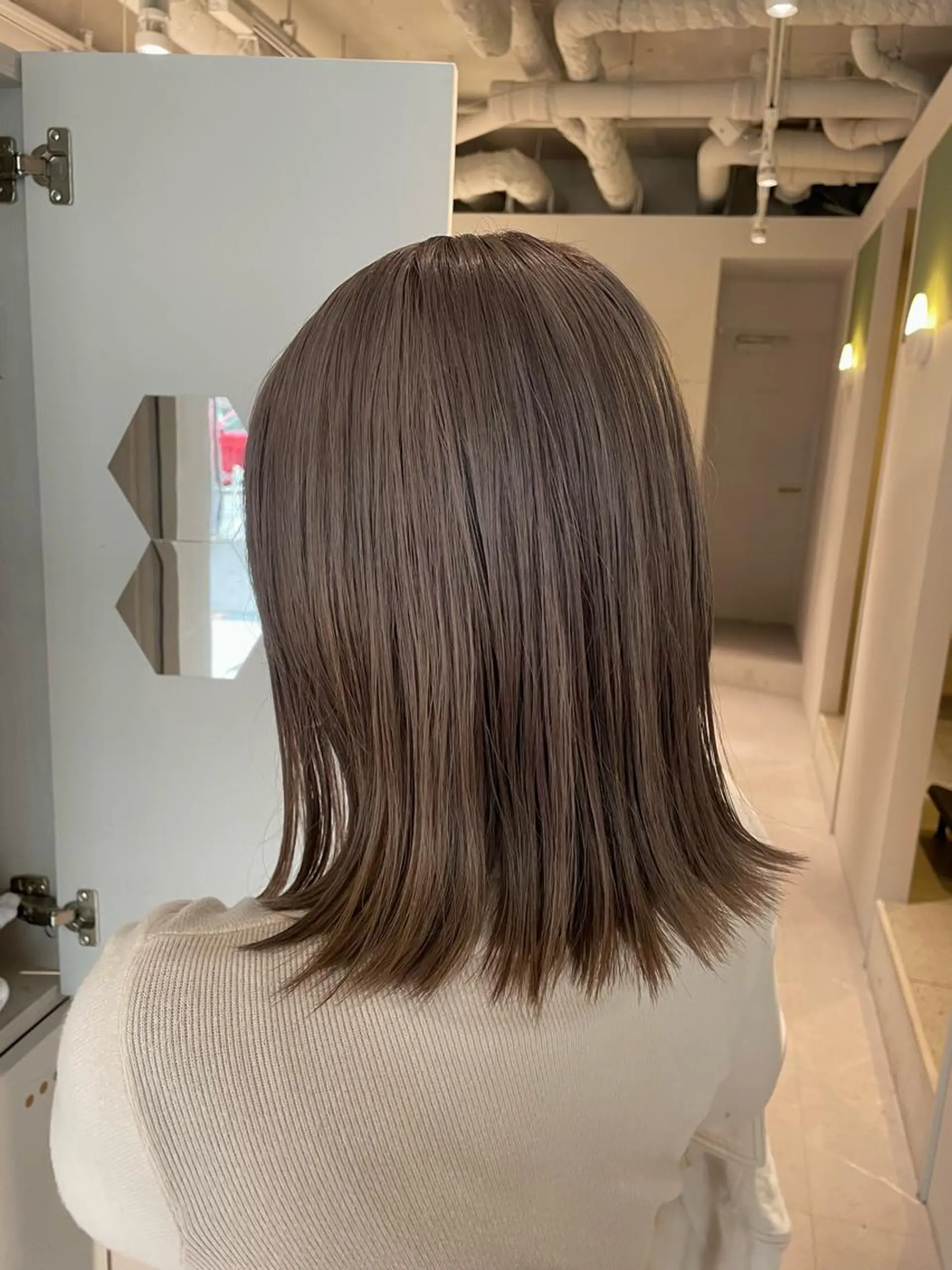 カラー BLANCA　HAIR西尾所属・新納 杏奈のヘアスタイル