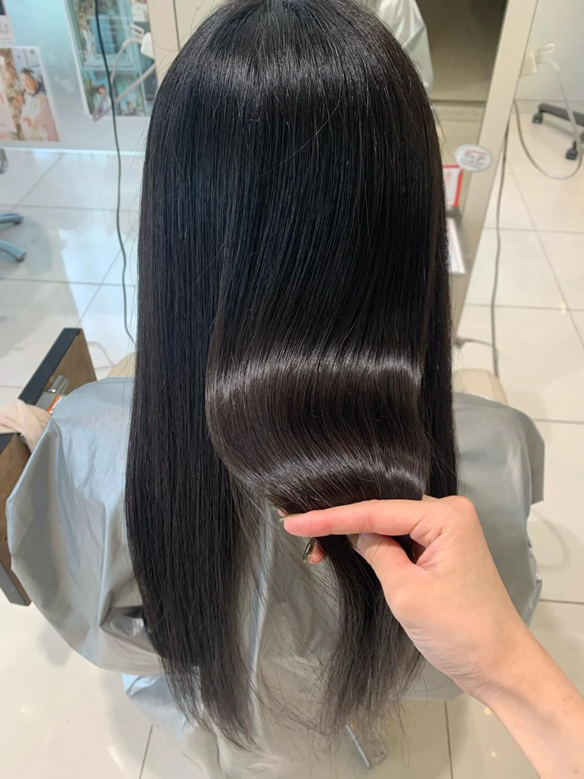 ロング 髪質改善 トリートメント ワタナベ アオイのヘアスタイル