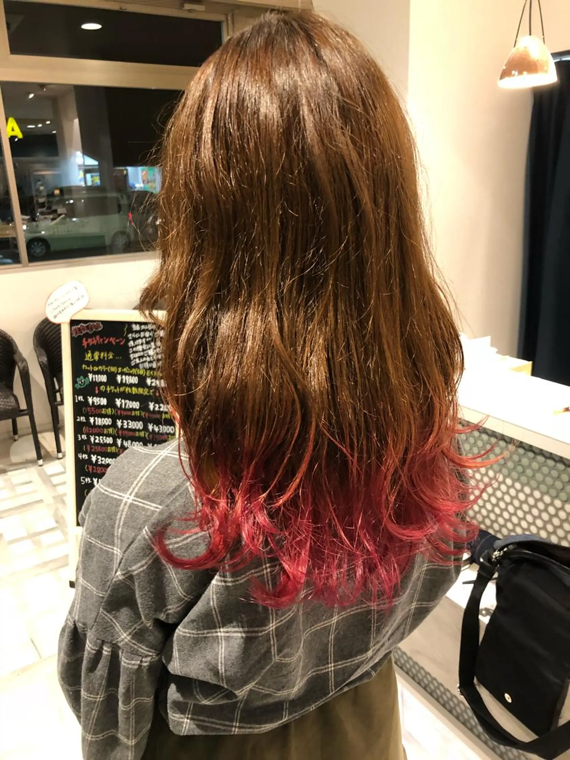ロング カラー 畠山 華奈のヘアスタイル