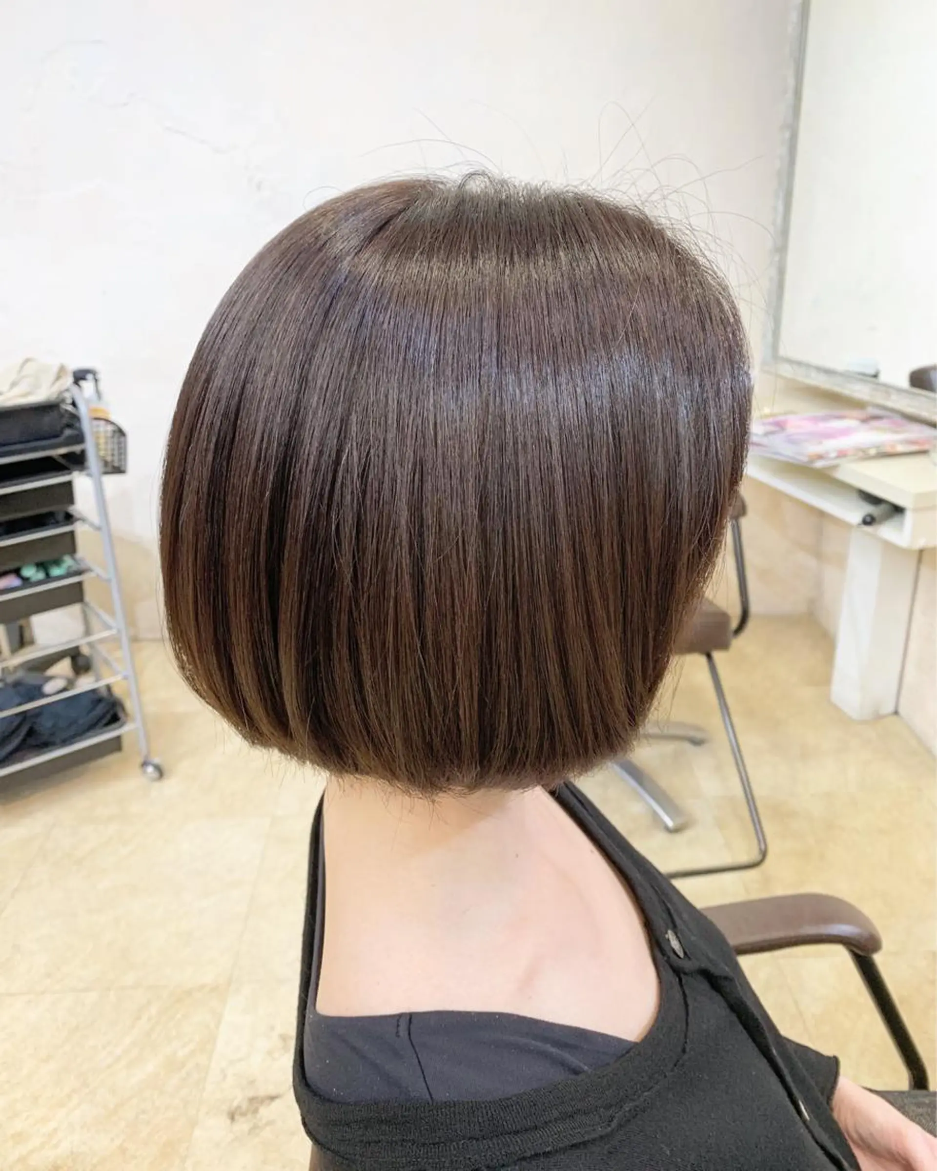 ショート カラー パーマ ヘアアレンジ メンズ キッズ マツエク・マツパ 結婚式・ブライダル 前下がりボブ ショートボブ メンズバレイヤージュ センターパート 角床直哉 カラーカットNO 1のヘアスタイル