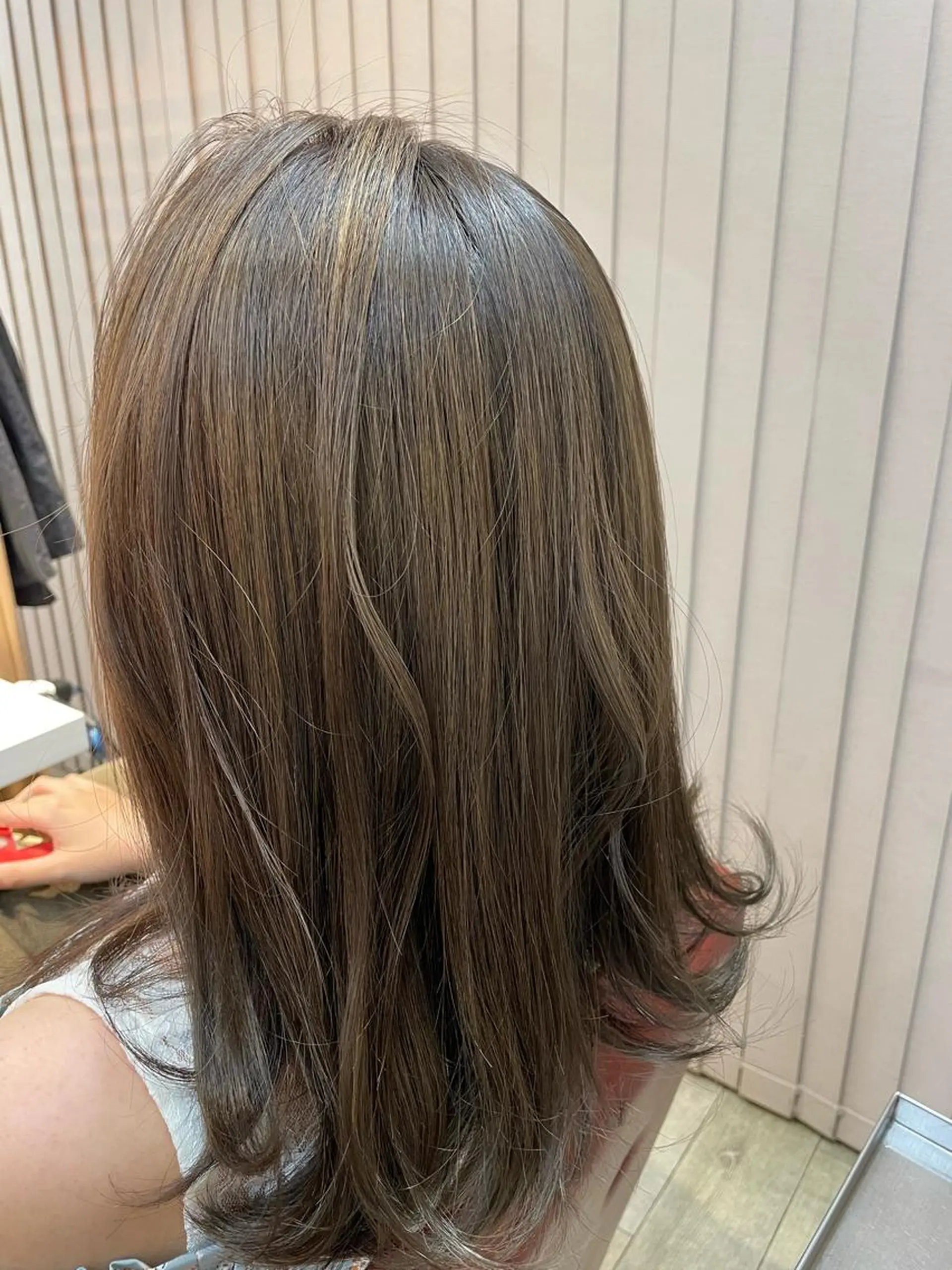 ミディアム カラー ベージュカラー ダブルカラー トリートメント ✨横須賀髪質改善✨️ 加藤 百音のヘアスタイル