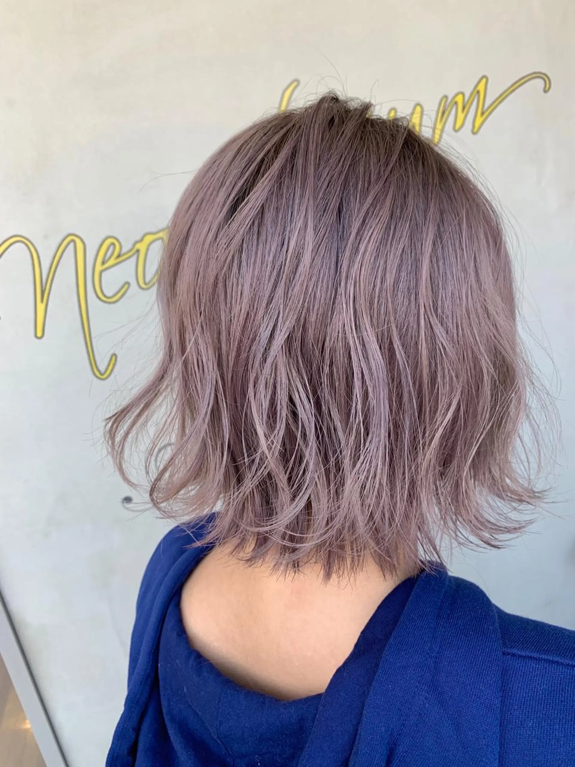 ミディアム ROBBY HIMERIのヘアスタイル