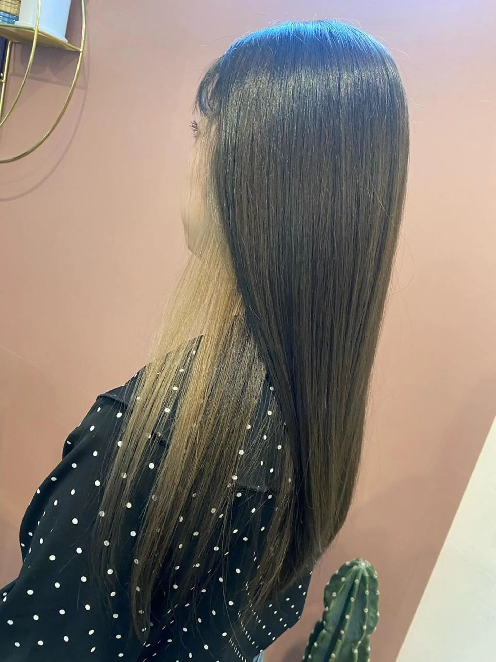 ロング カラー ベージュカラー グレージュ インナーカラー カーキグレージュ カット ヘアカラー トリートメント pep所属・pep natsumiのヘアスタイル