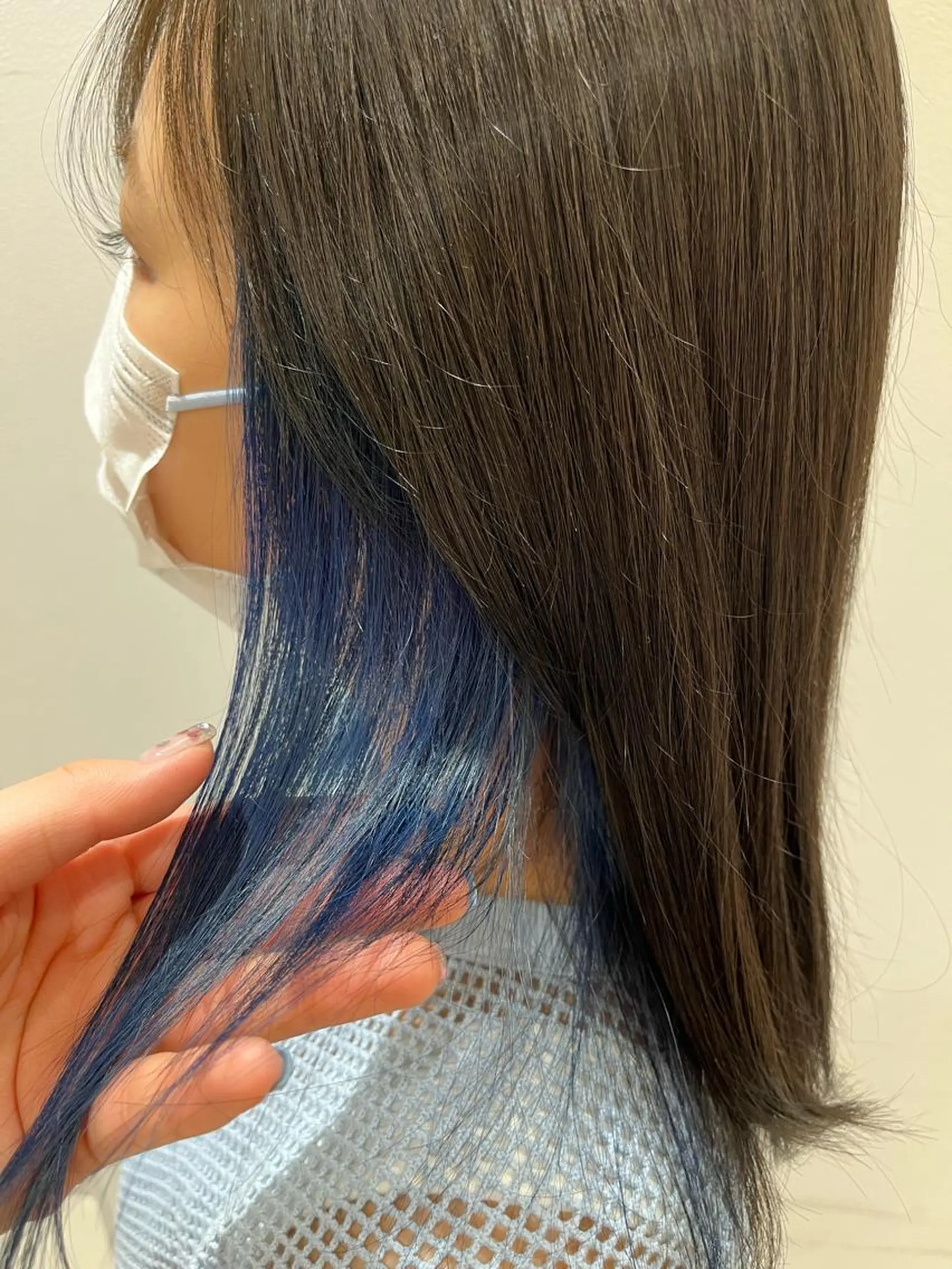 ミディアム カラー DC カラーモデルのヘアスタイル