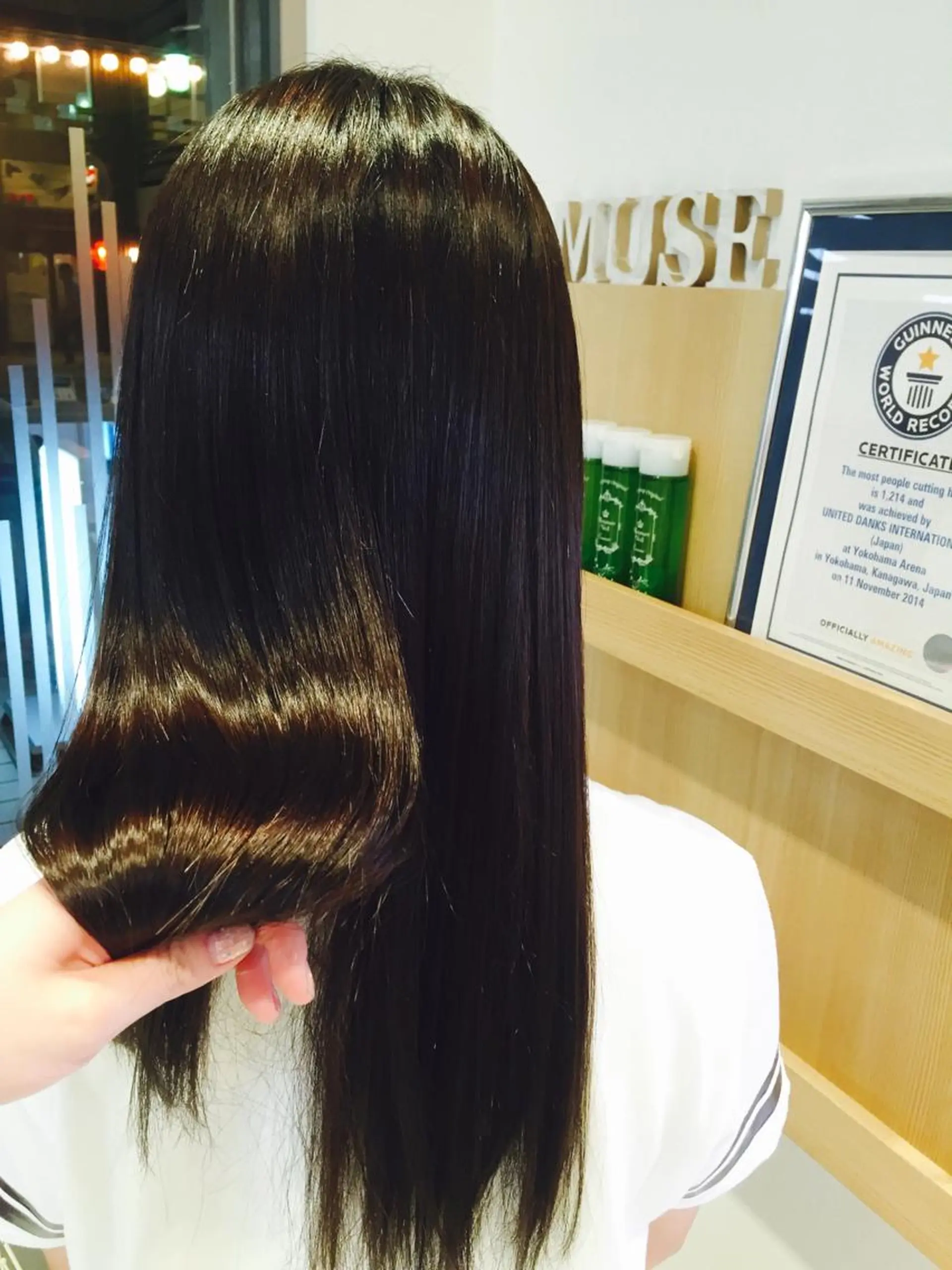 ロング トリートメント スズキ シオリのヘアスタイル