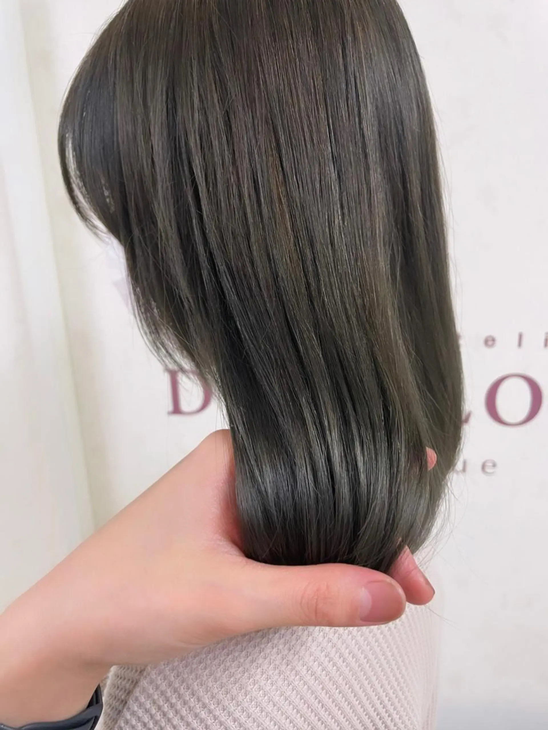 ミディアム カラー アッシュ アッシュグレー ﾅﾁｭﾗﾙ艶ｶﾗｰ 戸田めぐみのヘアスタイル