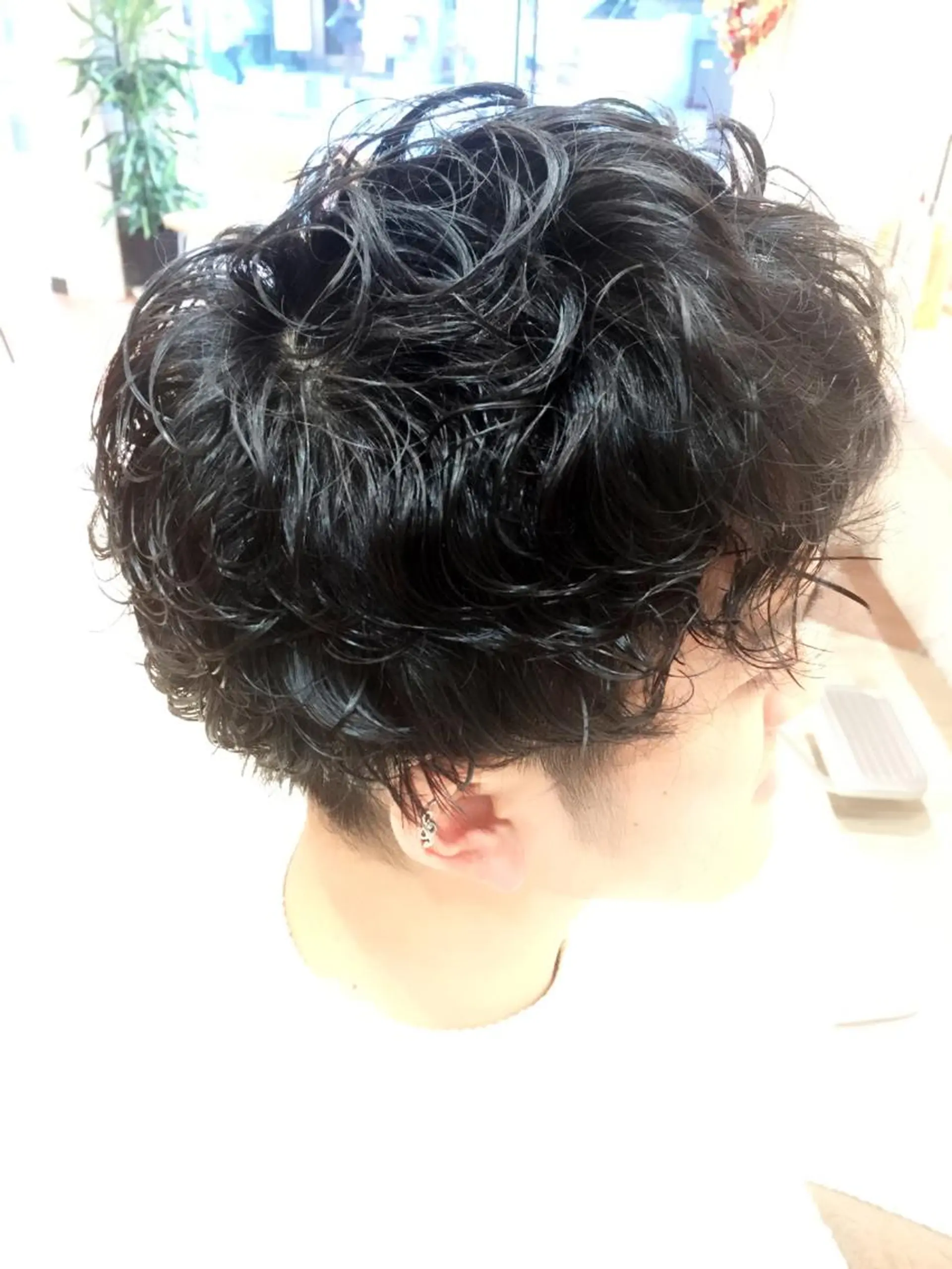 ショート パーマ メンズ 吉岡 三四朗のヘアスタイル