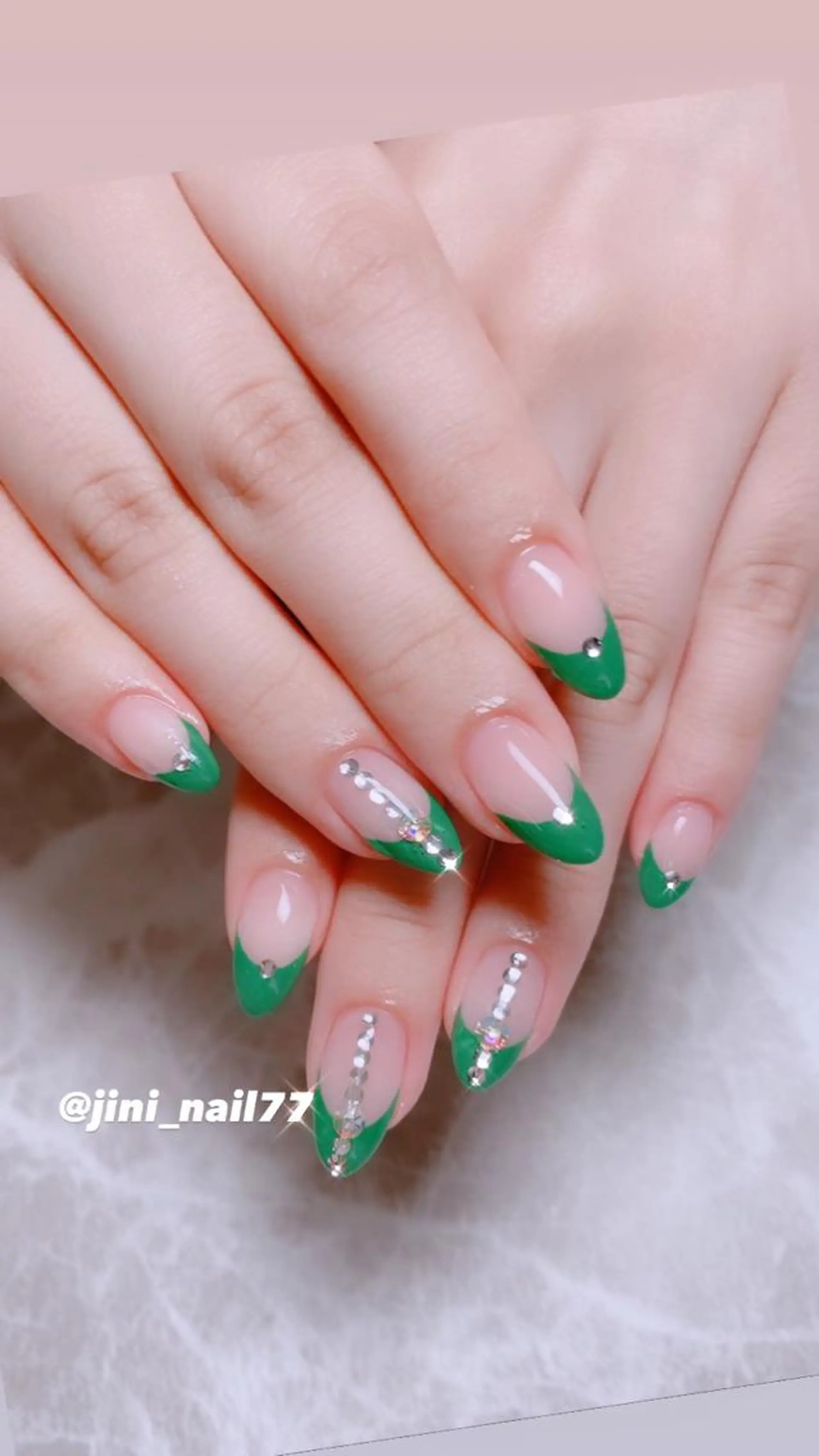ネイル JINI NAIL所属・ジニ ネイルのネイルデザイン