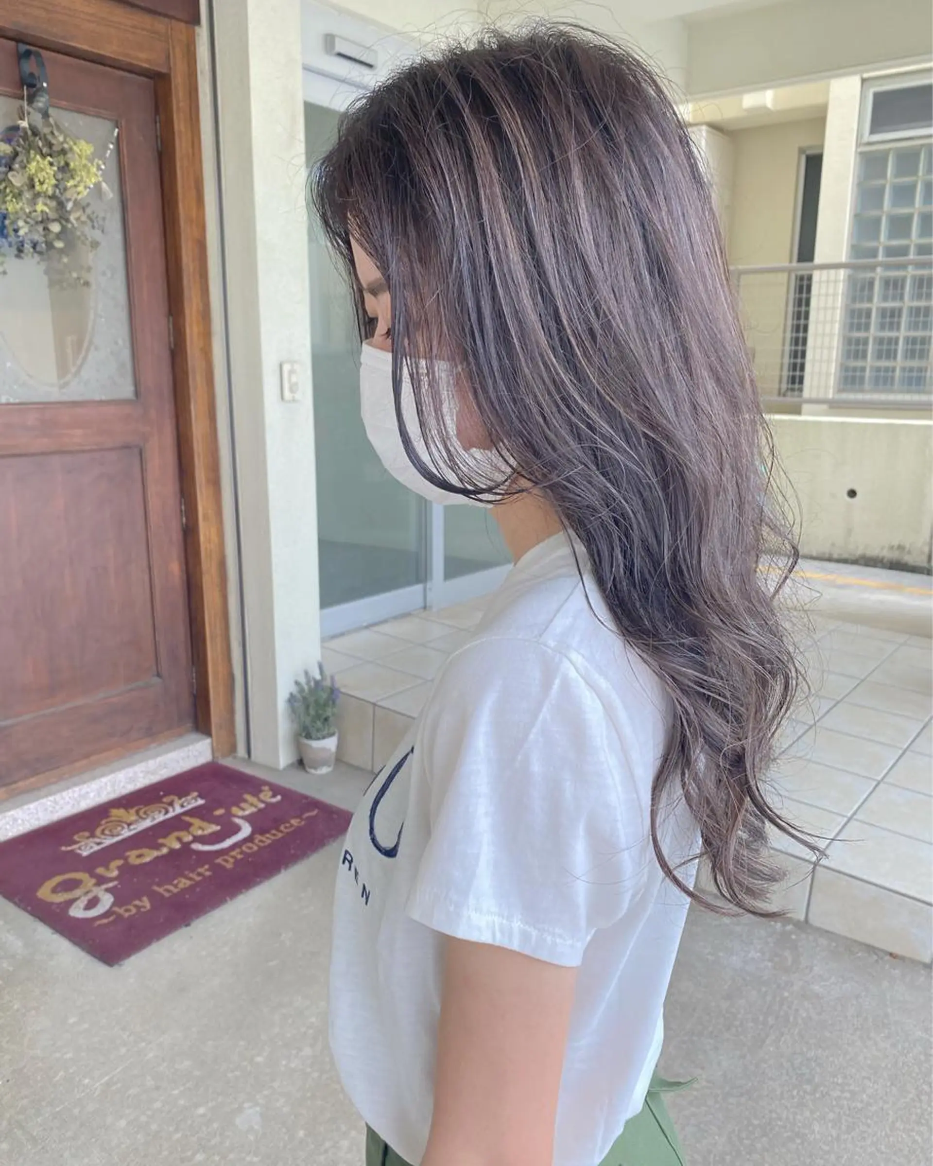 ミディアム カラー ハイライトカラー ハイライト カット ヘアカラー grand juteのヘアスタイル