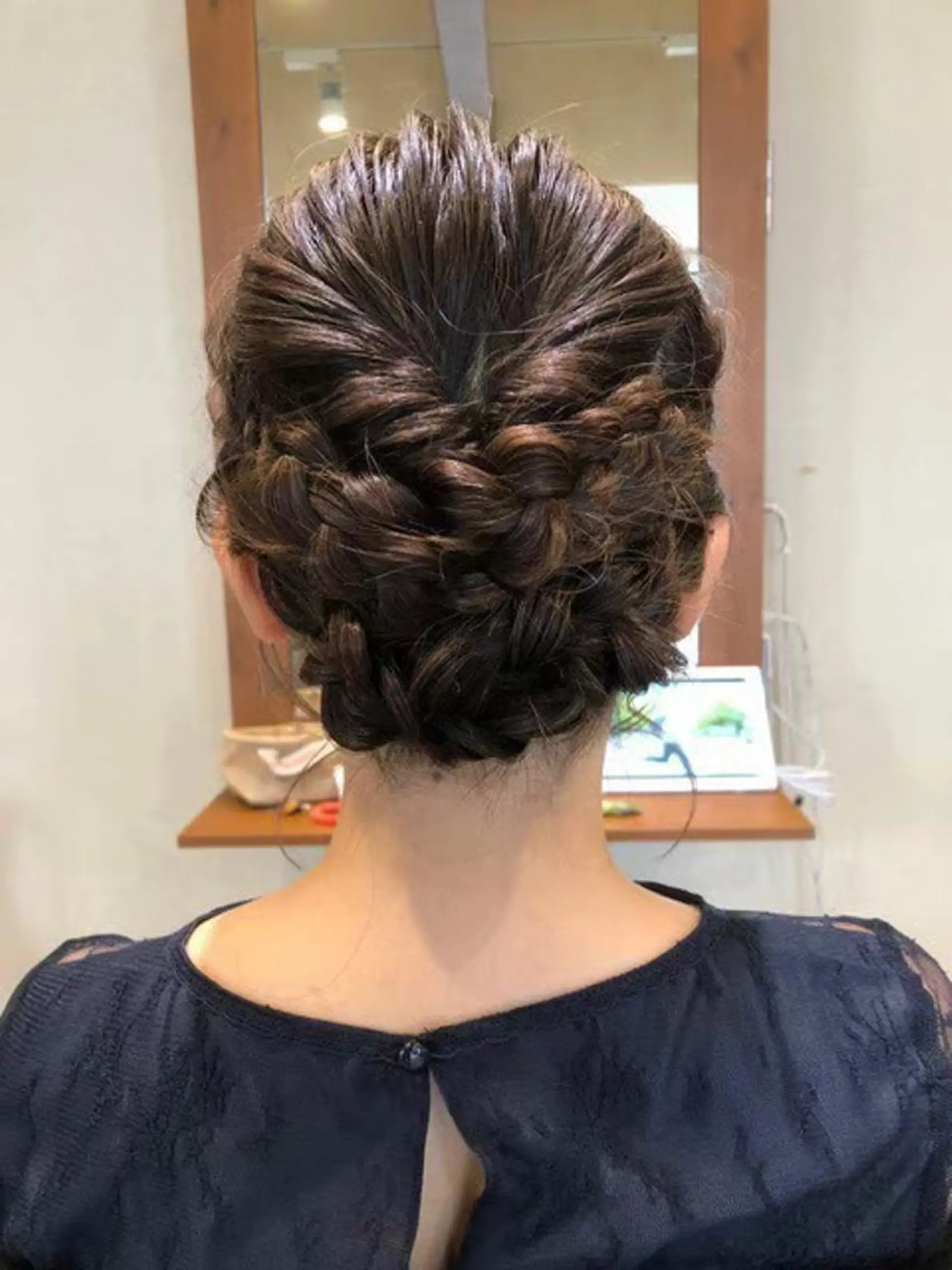 ミディアム ヘアアレンジ ハーフアップ 結婚式・ブライダル 三つ編み ヘアセット 髪質改善ヘアケア 艶髪特化/上田のヘアスタイル