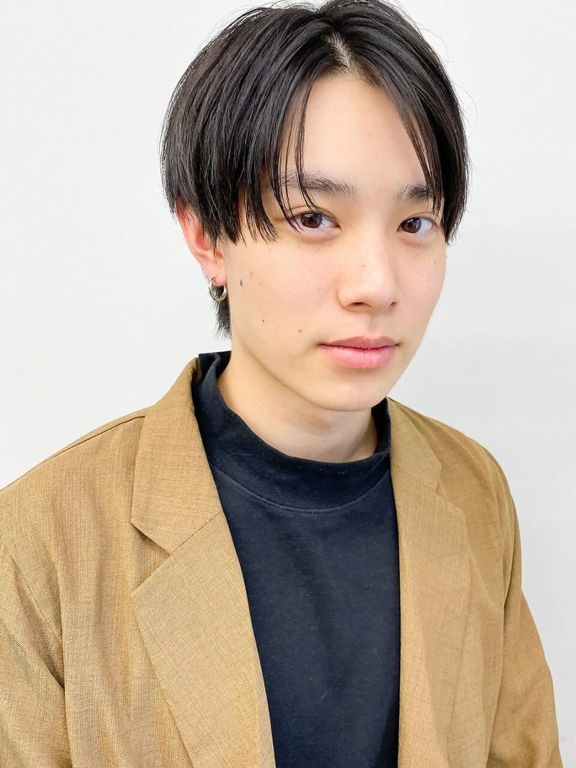 メンズ センターパート 刈り上げ カット 縮毛矯正 韓国風メンズヘア💫 ツイスパ💫saraのヘアスタイル