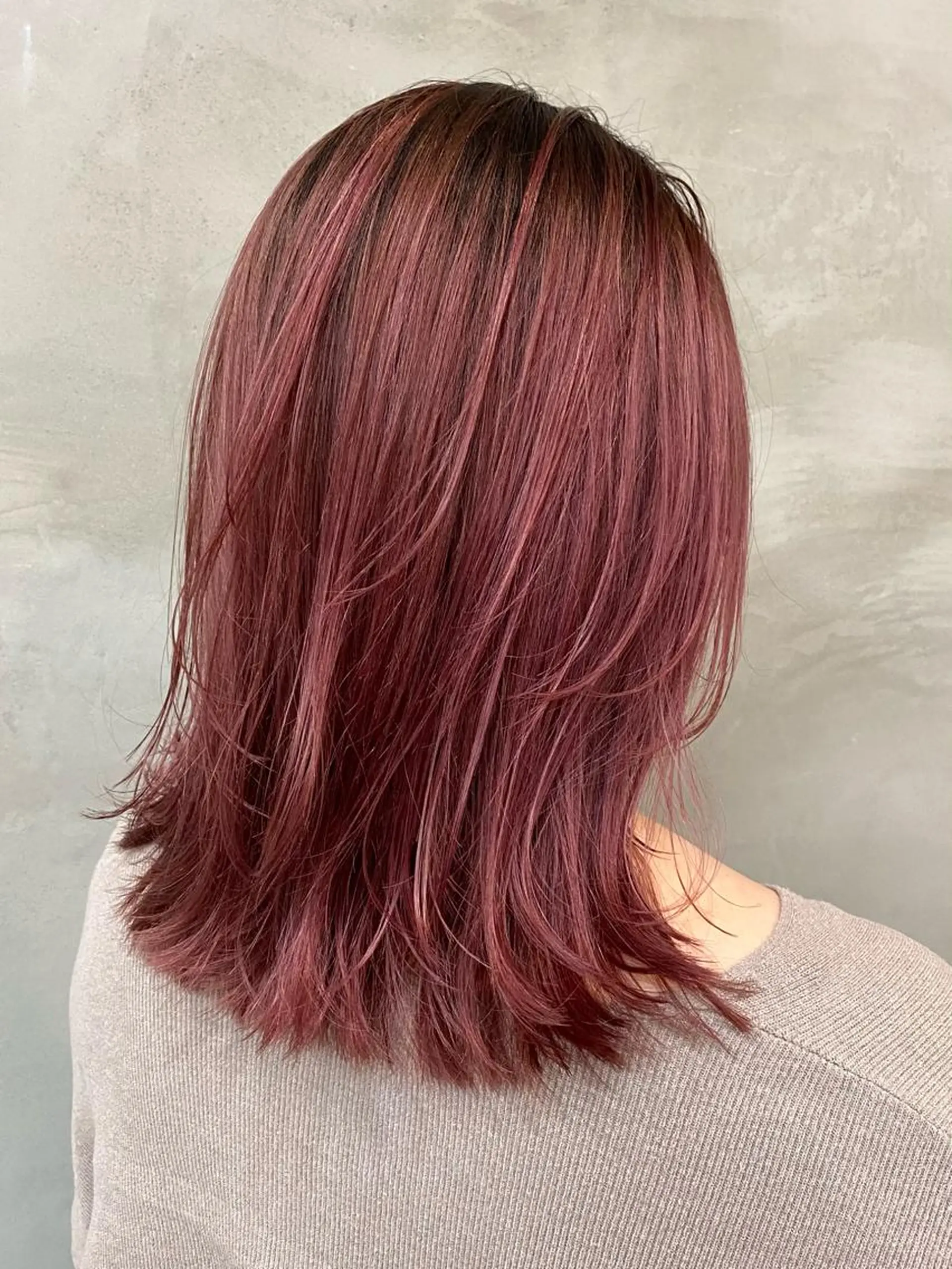 セミロング カラー バレイヤージュ ハイライトカラー ピンクカラー ハイライト レイヤーカット カット ヘアカラー トリートメント pesca 長町南店 OIKAWAのヘアスタイル